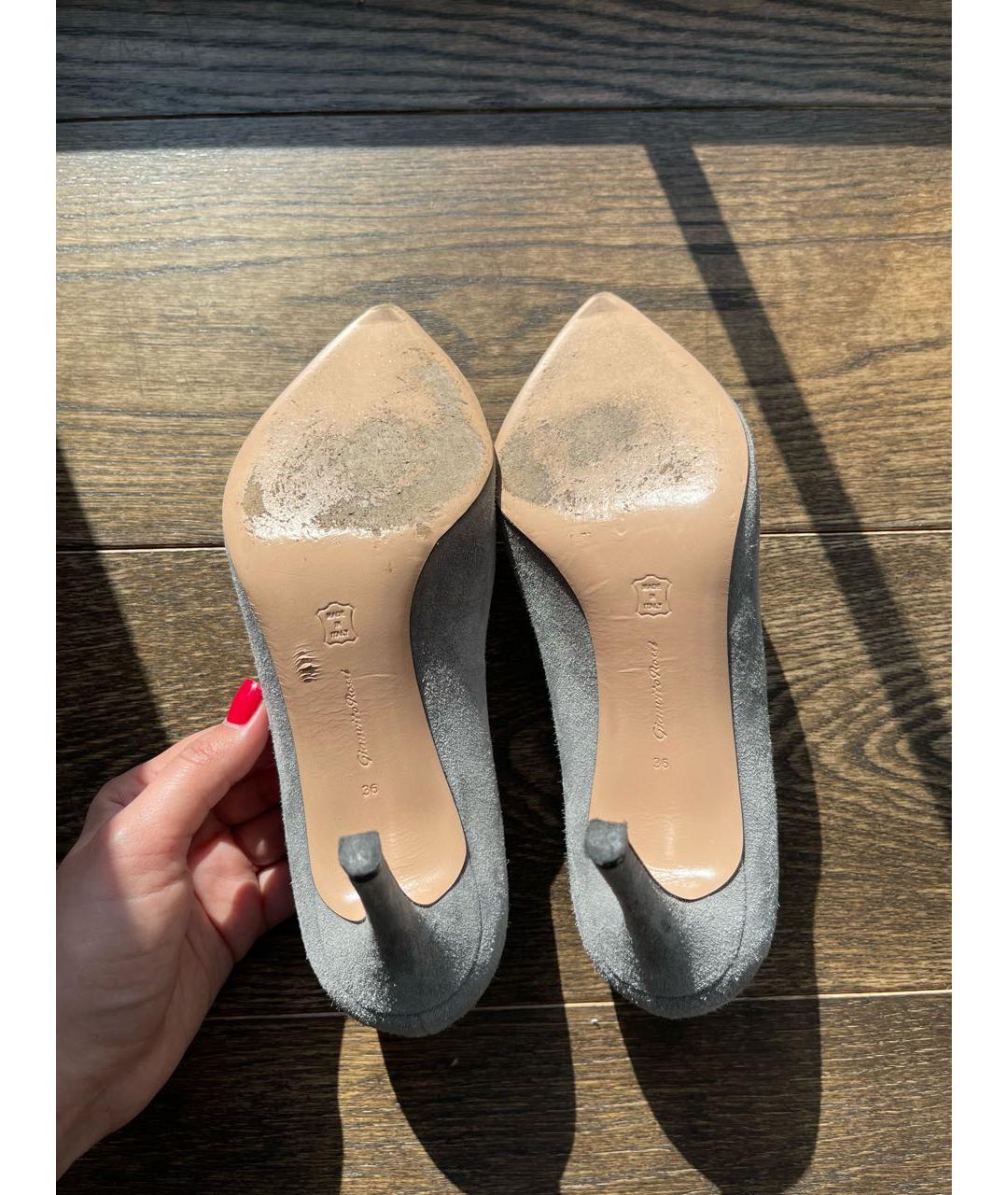 GIANVITO ROSSI Серые замшевые туфли, фото 3