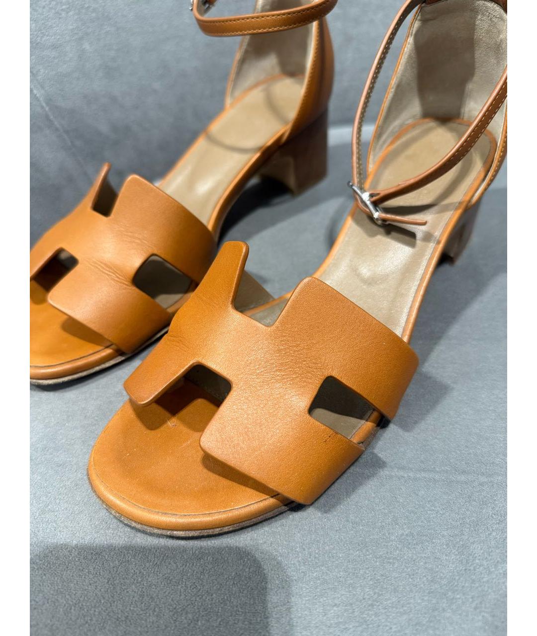 HERMES Коричневые кожаные босоножки, фото 3