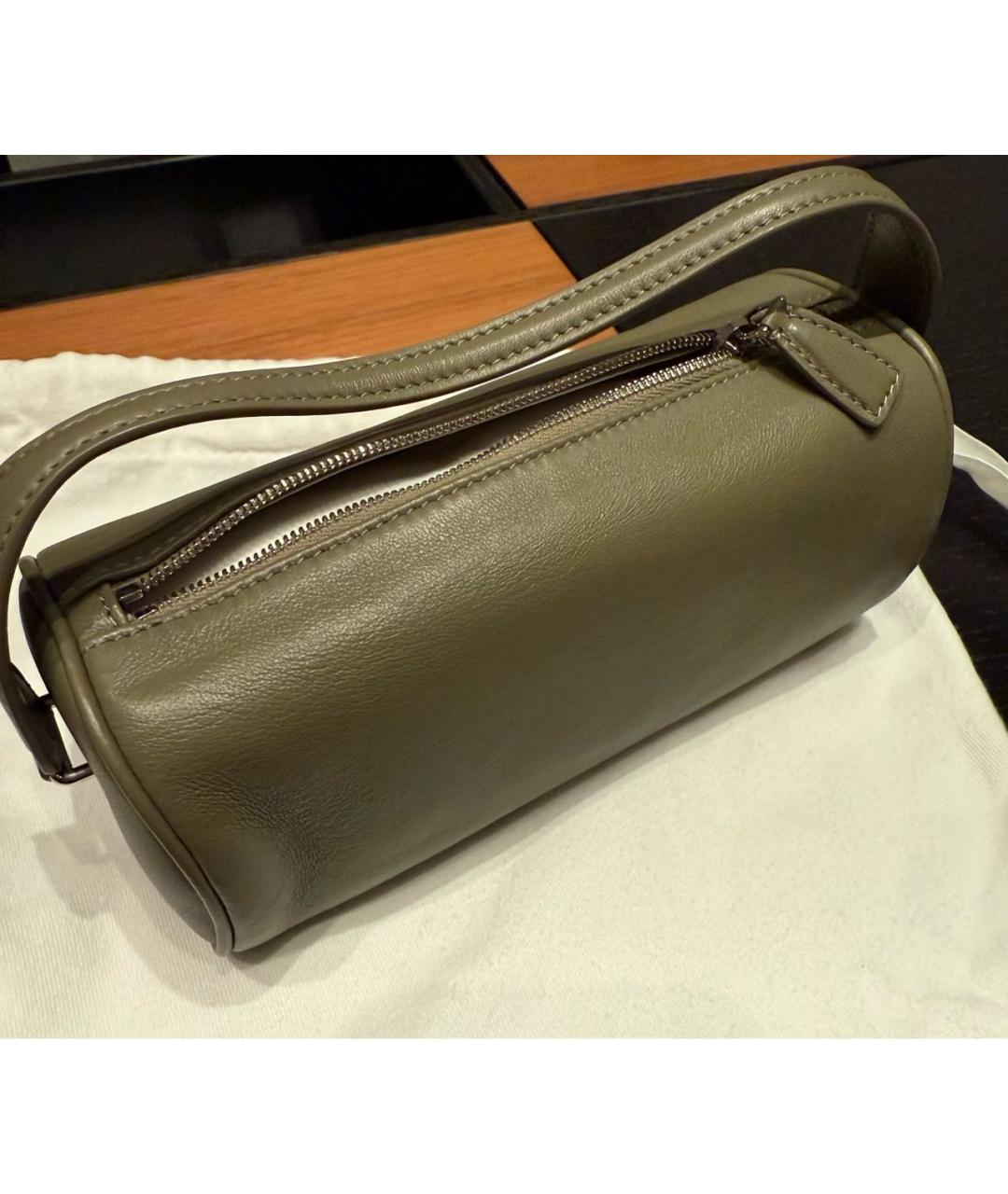 THE ROW Бежевая кожаная сумка с короткими ручками, фото 6