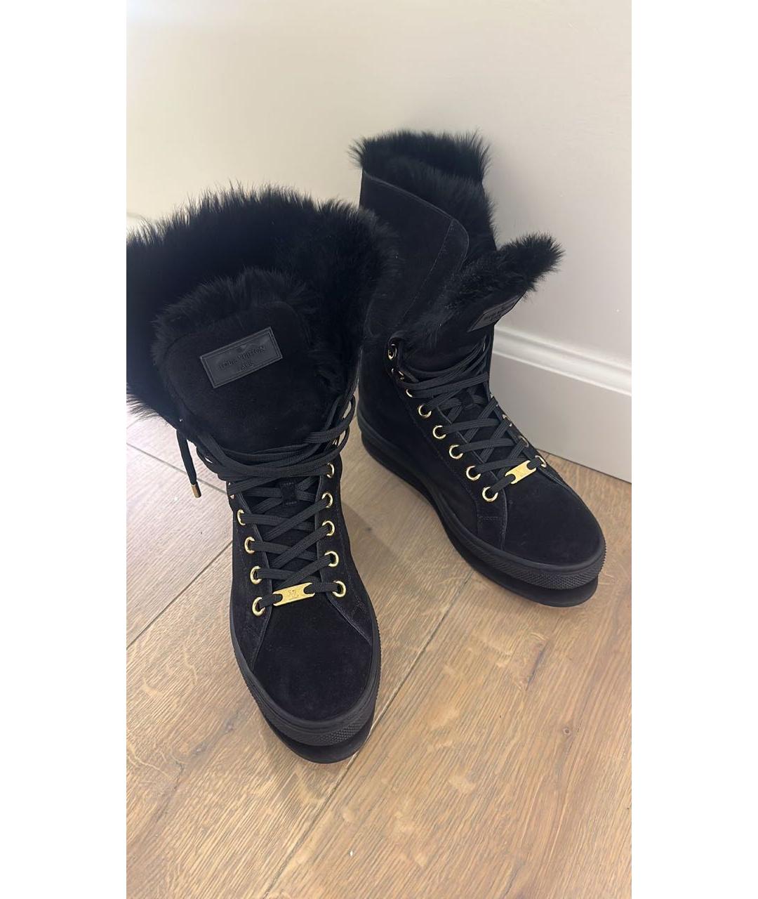 LOUIS VUITTON Черные замшевые ботинки, фото 2