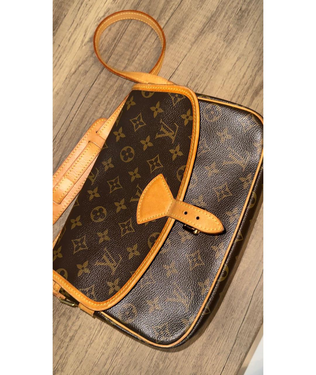LOUIS VUITTON Коричневая сумка через плечо, фото 5