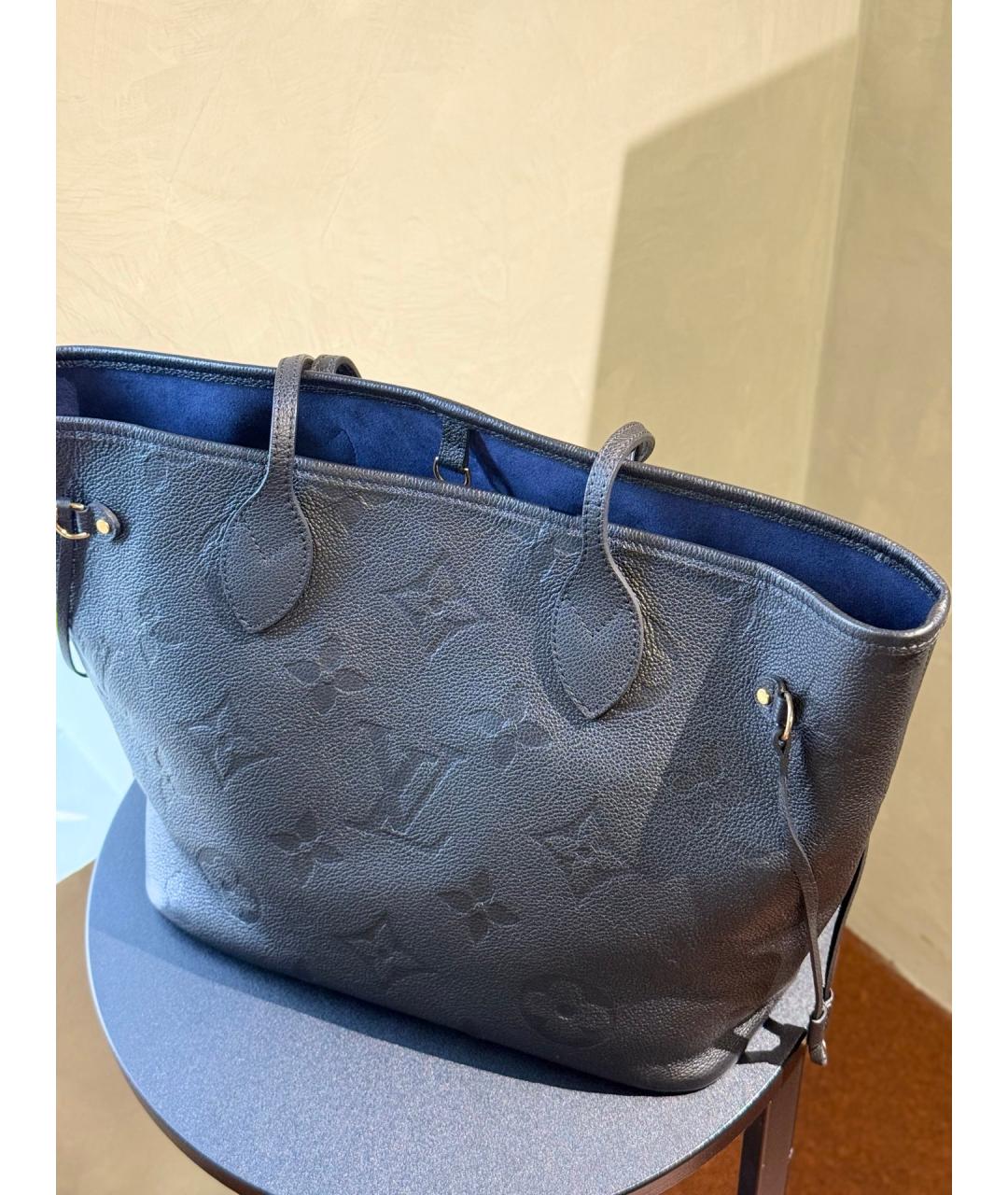 LOUIS VUITTON Черная кожаная сумка через плечо, фото 3