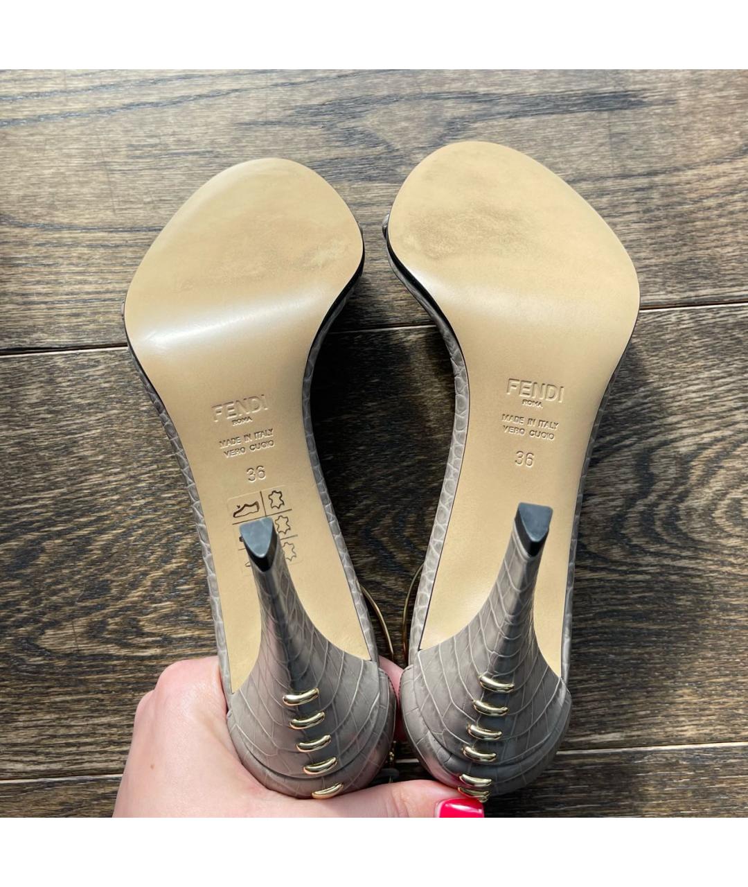 FENDI Серые кожаные босоножки, фото 4