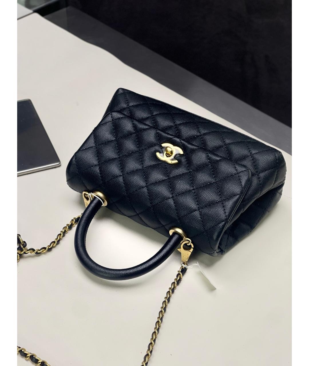 CHANEL Черная кожаная сумка с короткими ручками, фото 7