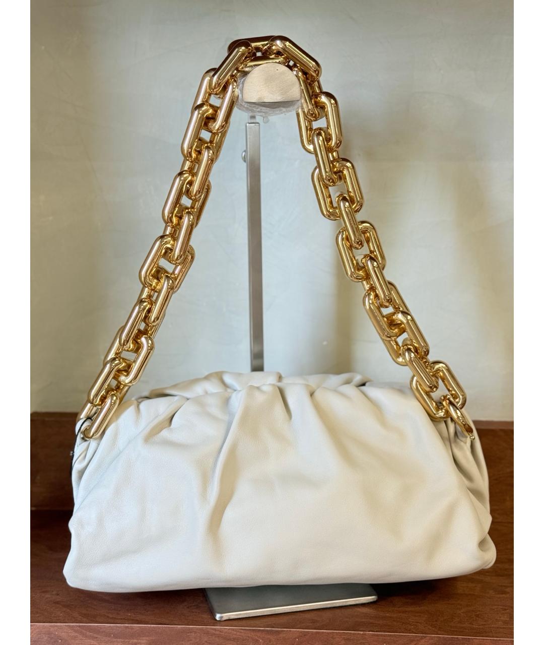 BOTTEGA VENETA Белая кожаная сумка с короткими ручками, фото 4