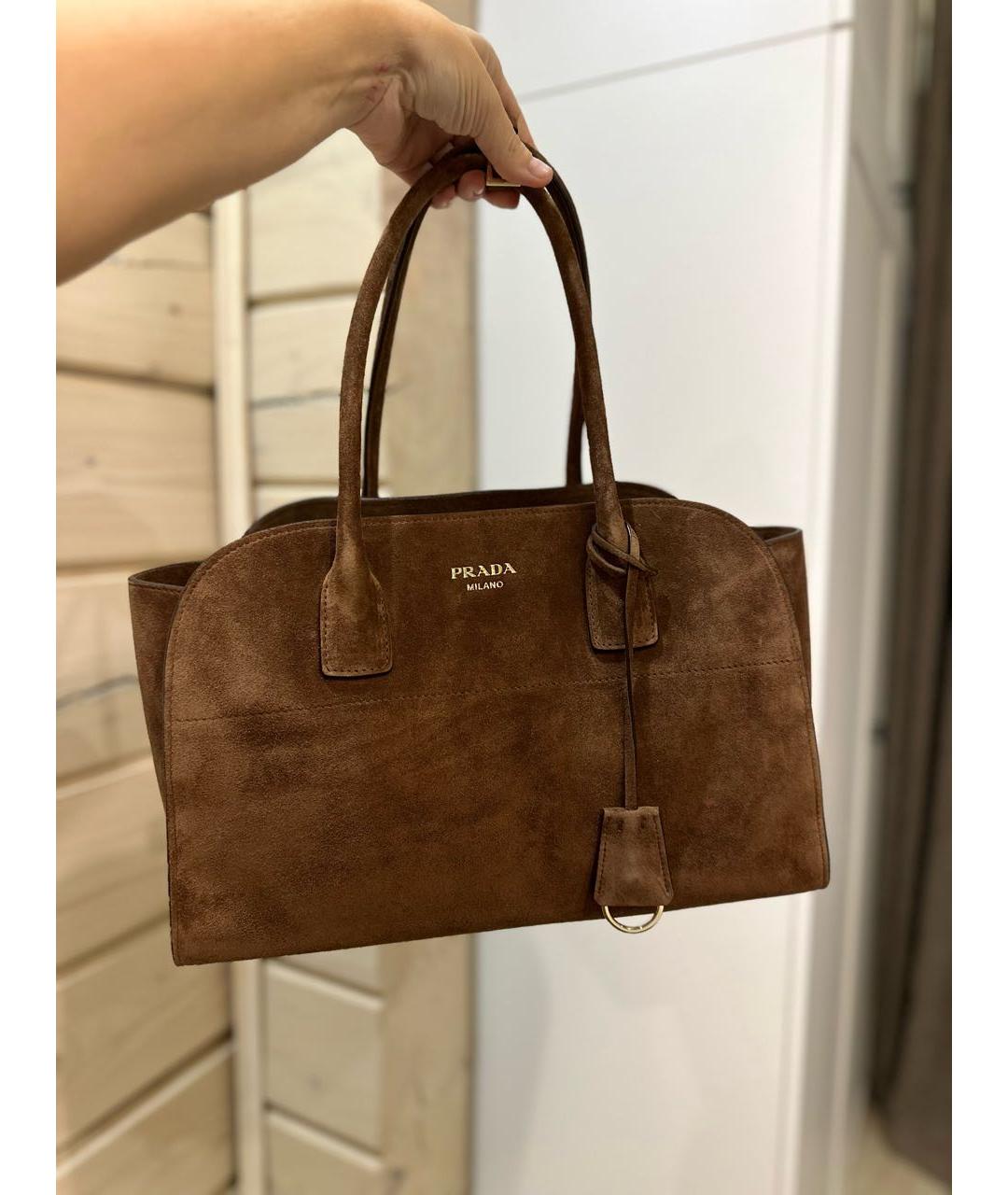 PRADA Коричневая замшевая сумка тоут, фото 4