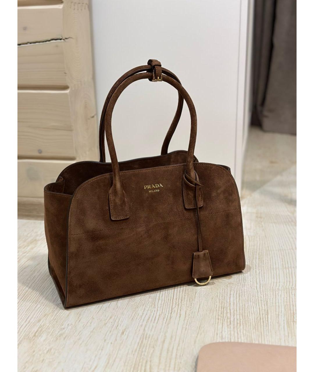 PRADA Коричневая замшевая сумка тоут, фото 5