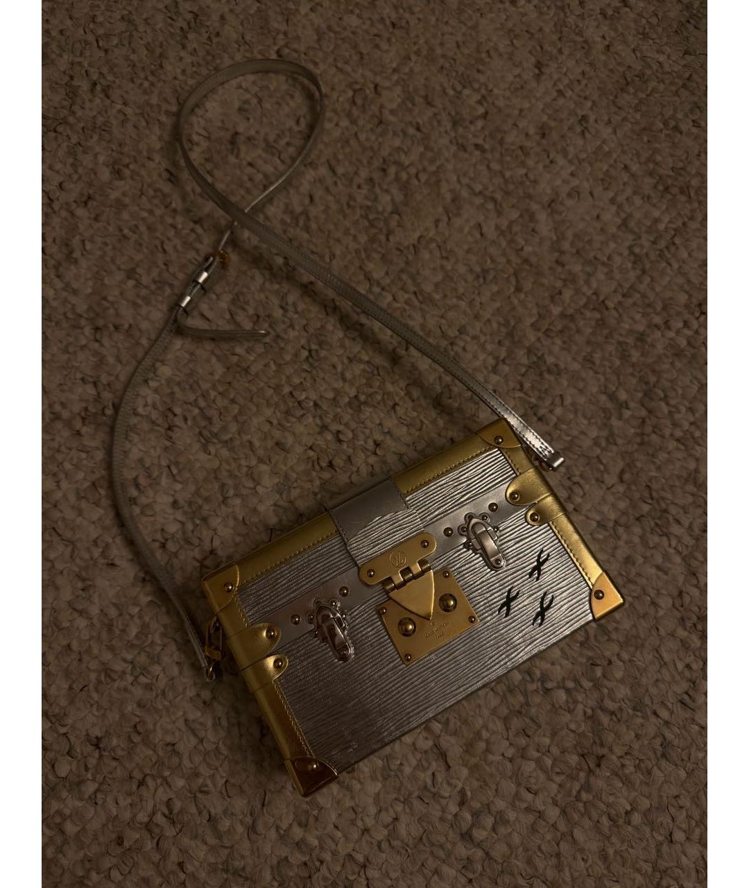 LOUIS VUITTON Серебряная сумка через плечо, фото 5