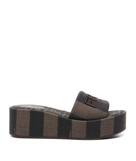 FENDI Сандалии