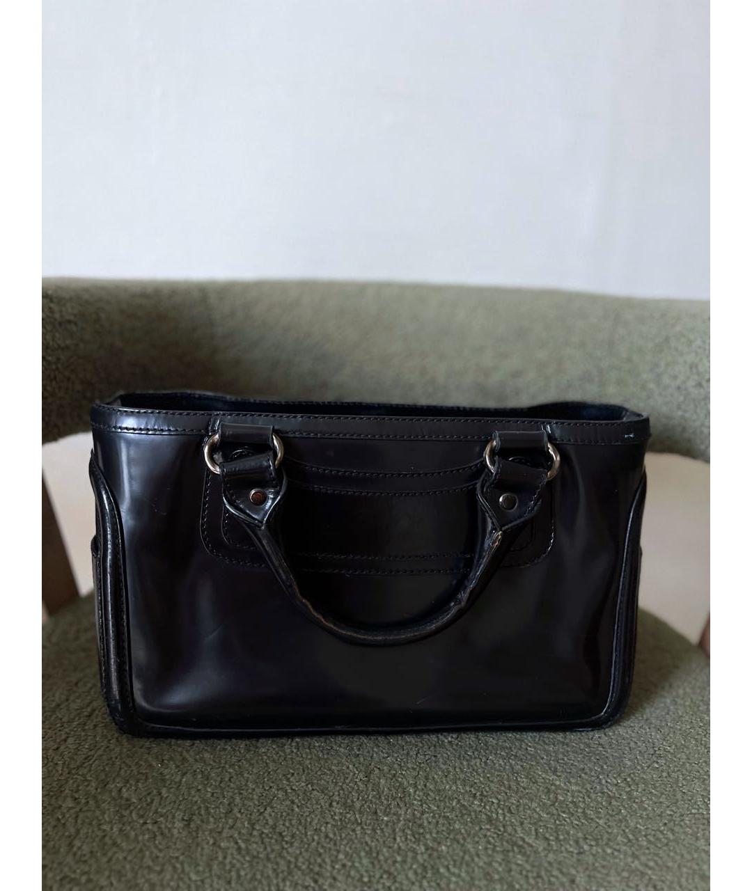 CELINE Черная сумка с короткими ручками из лакированной кожи, фото 4