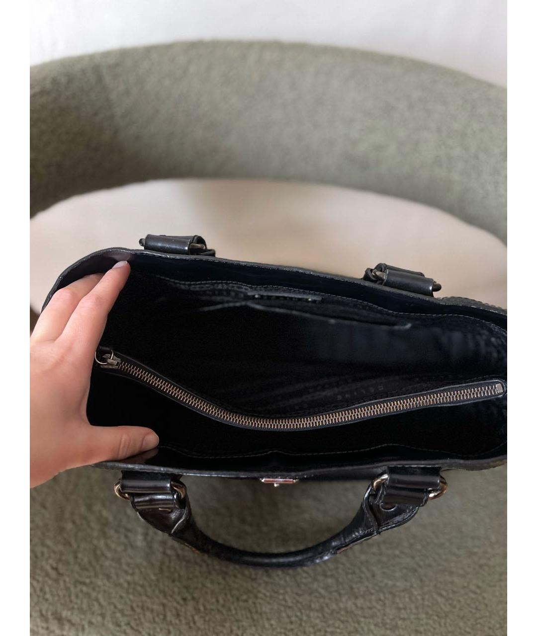 CELINE Черная сумка с короткими ручками из лакированной кожи, фото 8
