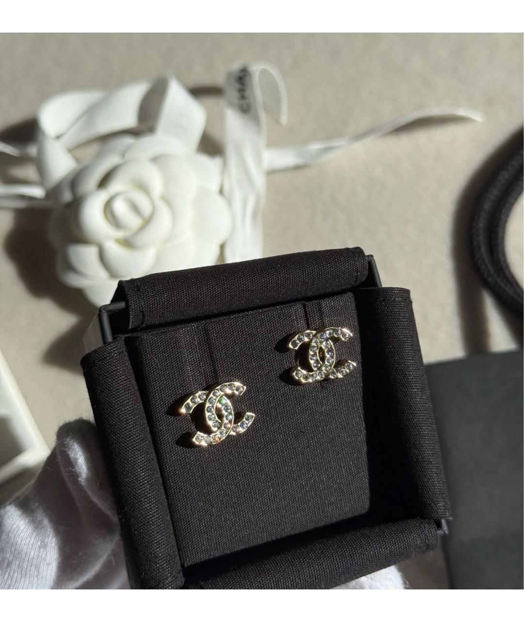 CHANEL Золотые металлические серьги, фото 3