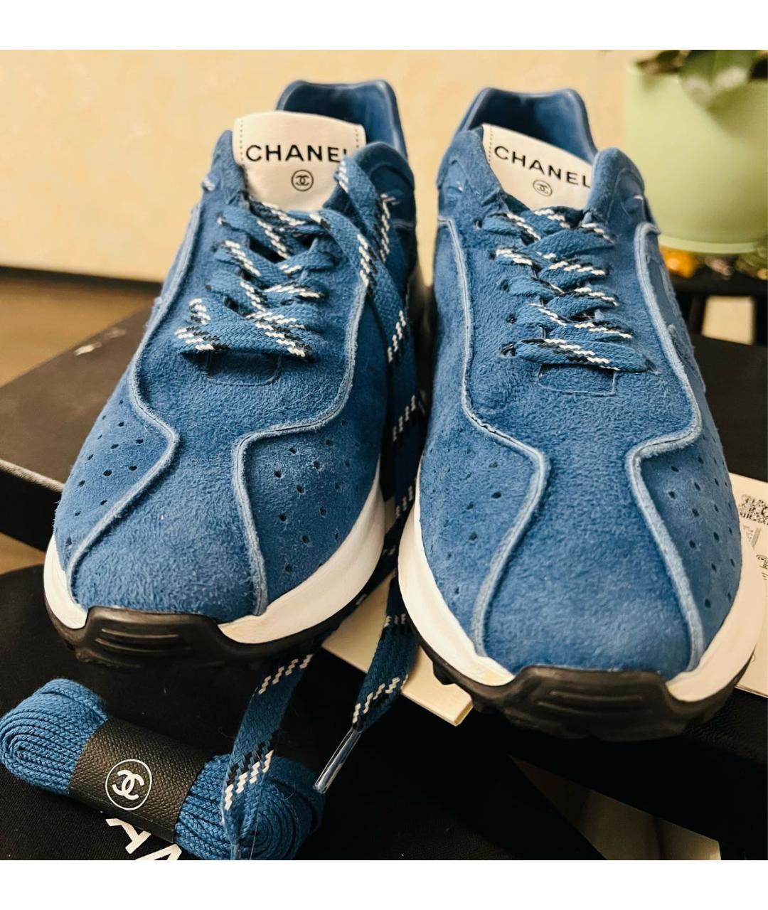 CHANEL Голубые замшевые кроссовки, фото 2