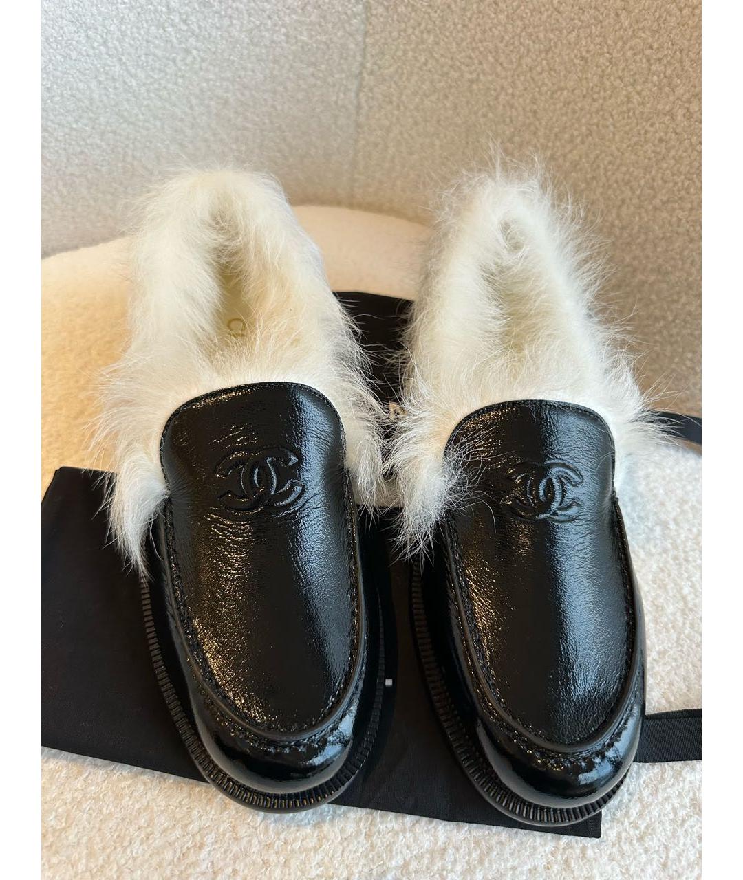 CHANEL Черные лоферы из лакированной кожи, фото 4