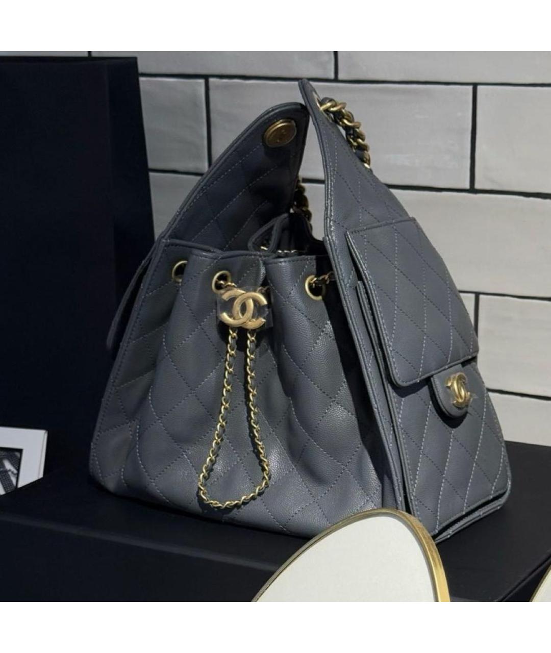 CHANEL Серая кожаная сумка тоут, фото 2