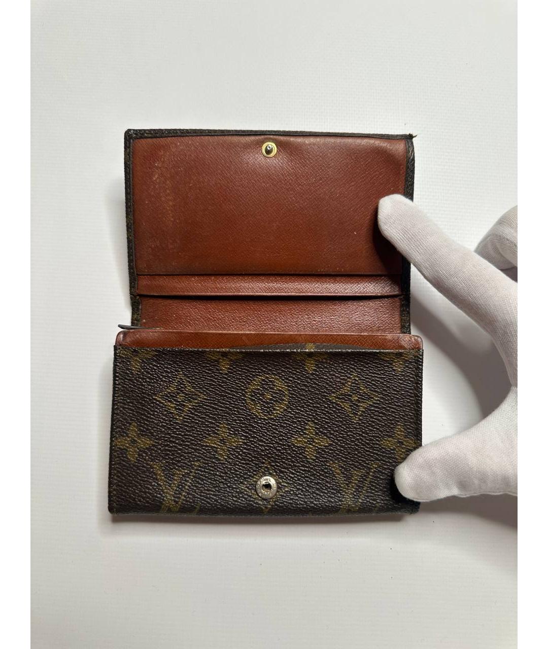 LOUIS VUITTON Коричневый кожаный кошелек, фото 3