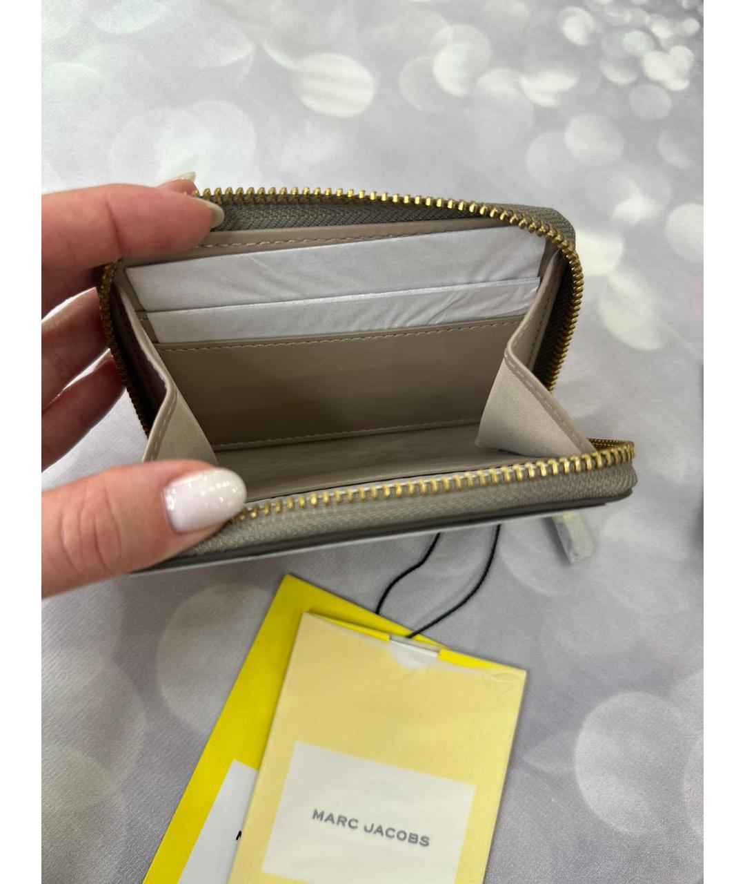 MARC JACOBS Серый кожаный кошелек, фото 6