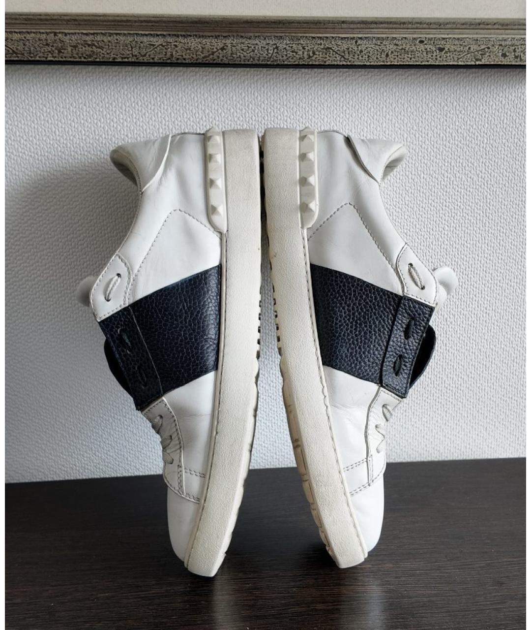 VALENTINO Белые кожаные низкие кроссовки / кеды, фото 3