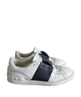 VALENTINO Низкие кроссовки / кеды