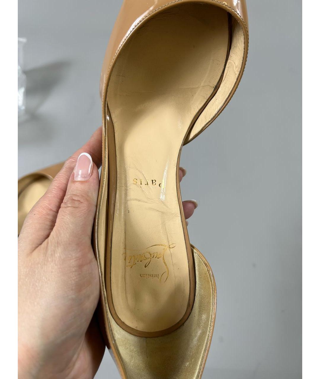 CHRISTIAN LOUBOUTIN Бежевые туфли из лакированной кожи, фото 3