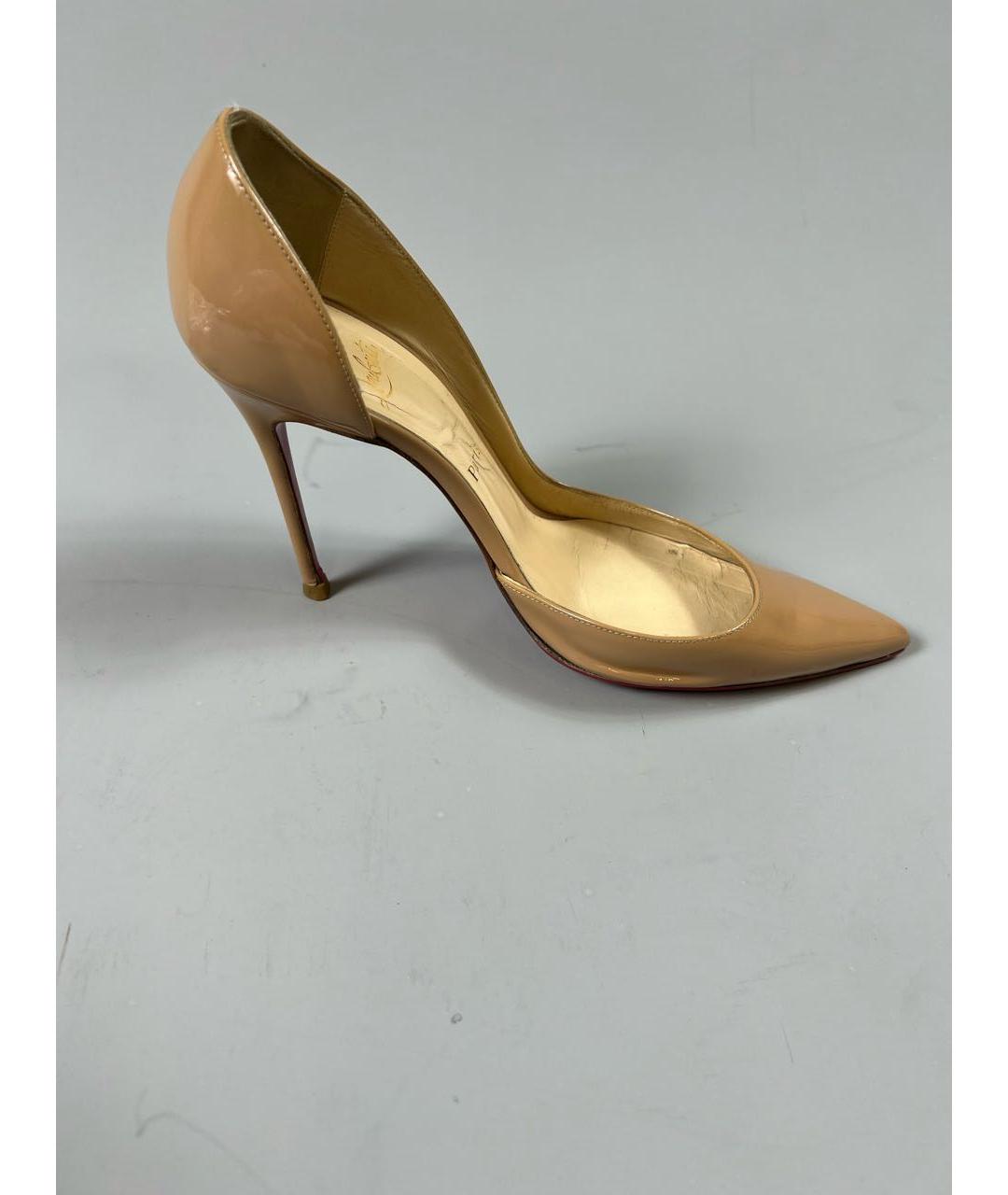 CHRISTIAN LOUBOUTIN Бежевые туфли из лакированной кожи, фото 8