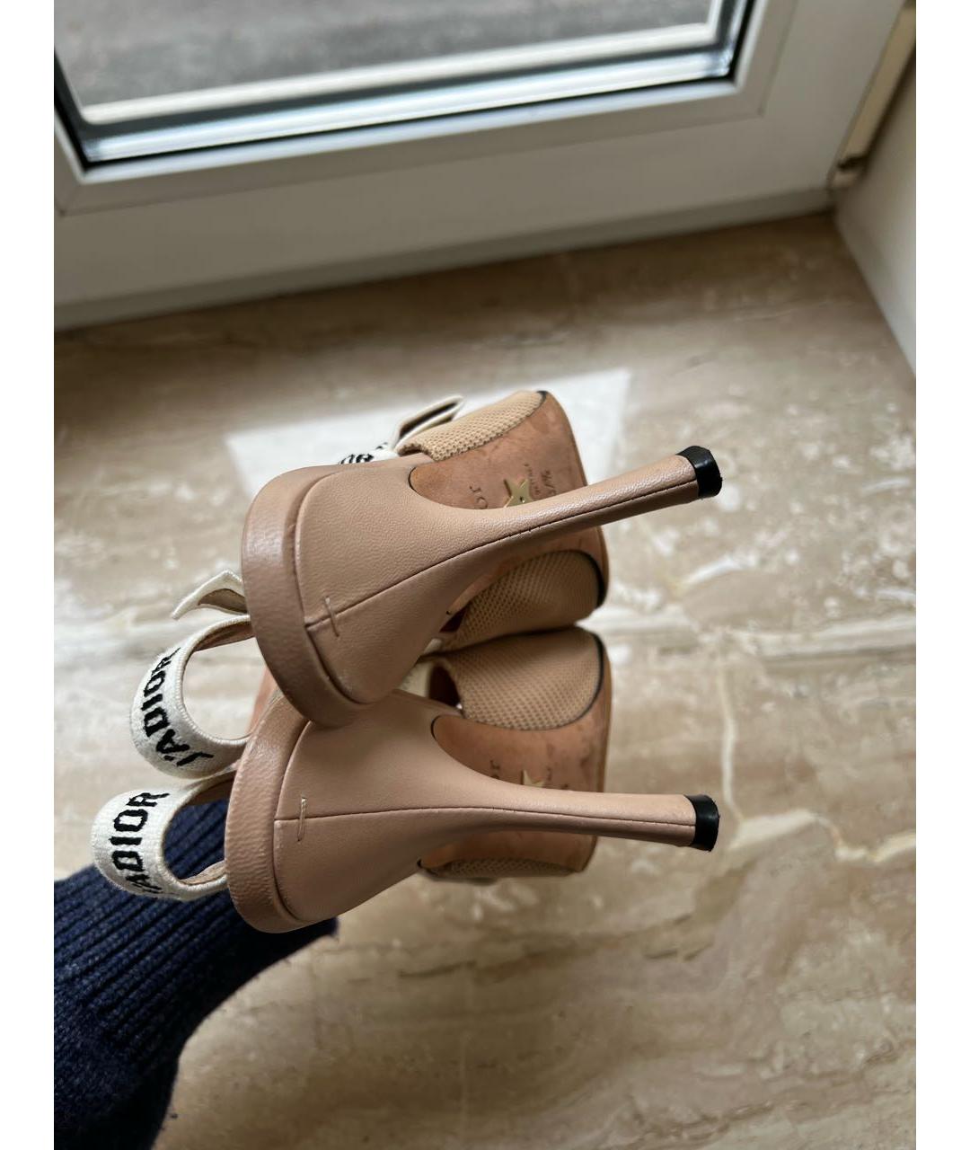 CHRISTIAN DIOR Бежевые текстильные туфли, фото 3