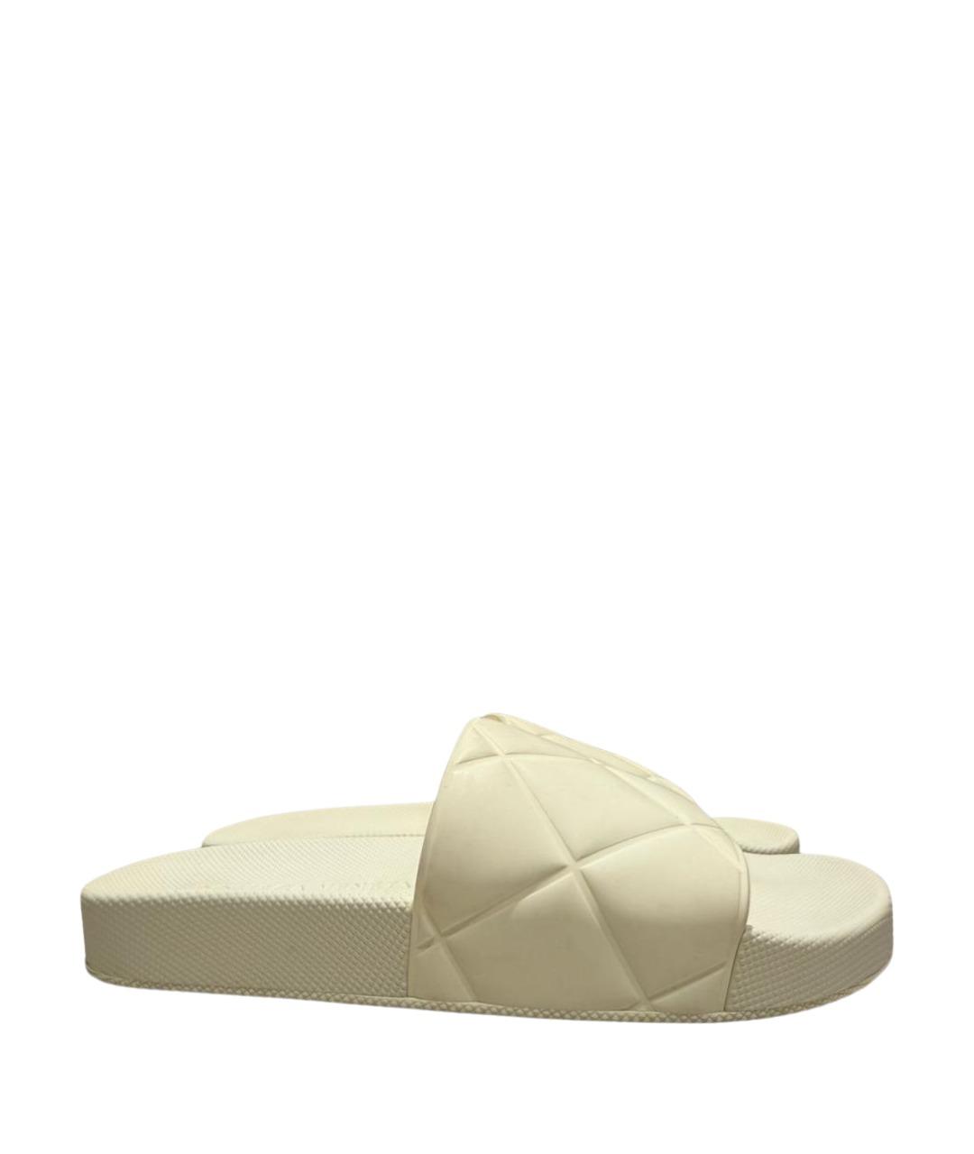 BOTTEGA VENETA Белые резиновые шлепанцы, фото 1
