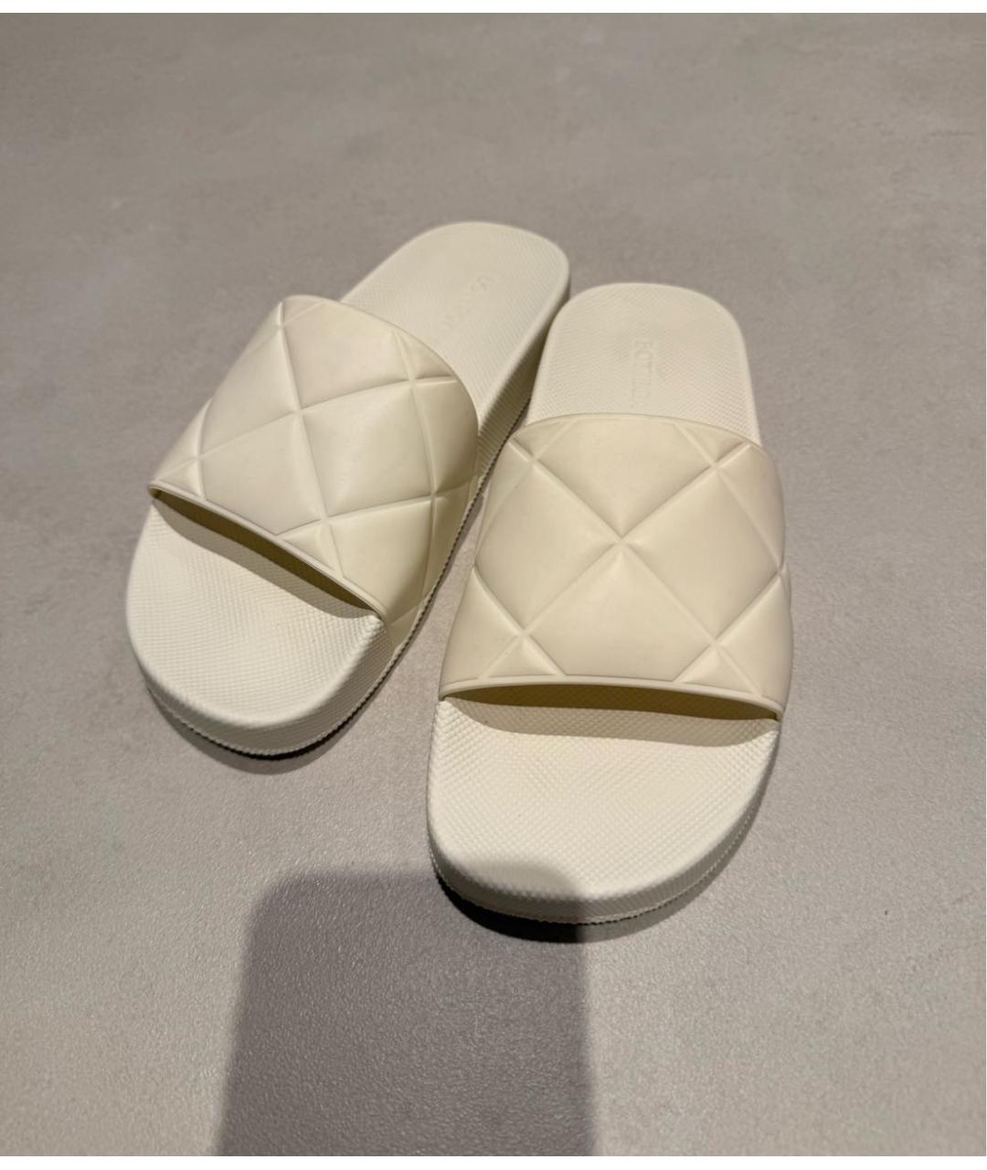 BOTTEGA VENETA Белые резиновые шлепанцы, фото 4