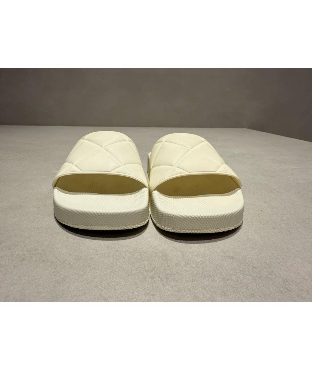BOTTEGA VENETA Белые резиновые шлепанцы, фото 7