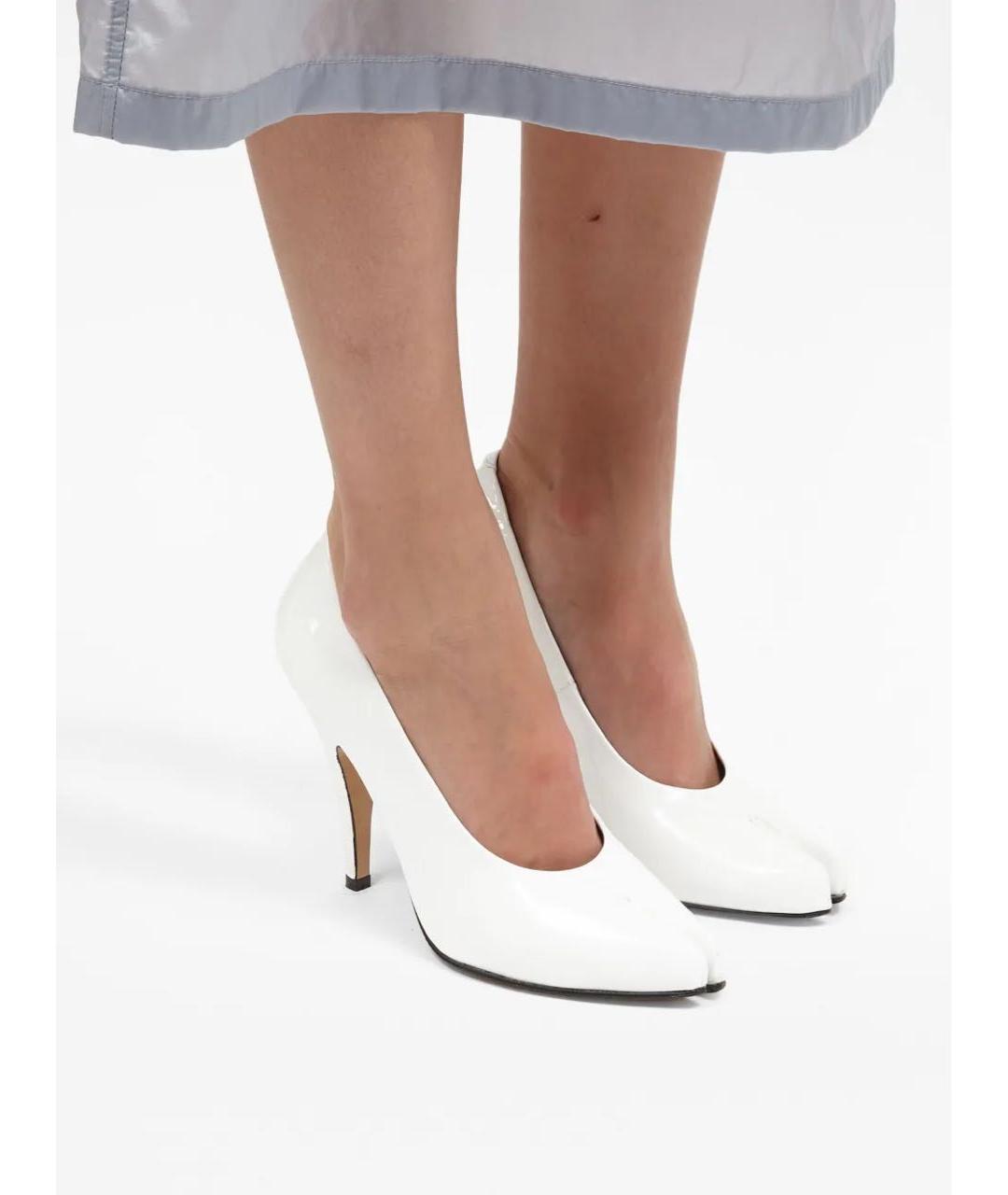 MAISON MARGIELA Белые туфли из лакированной кожи, фото 3