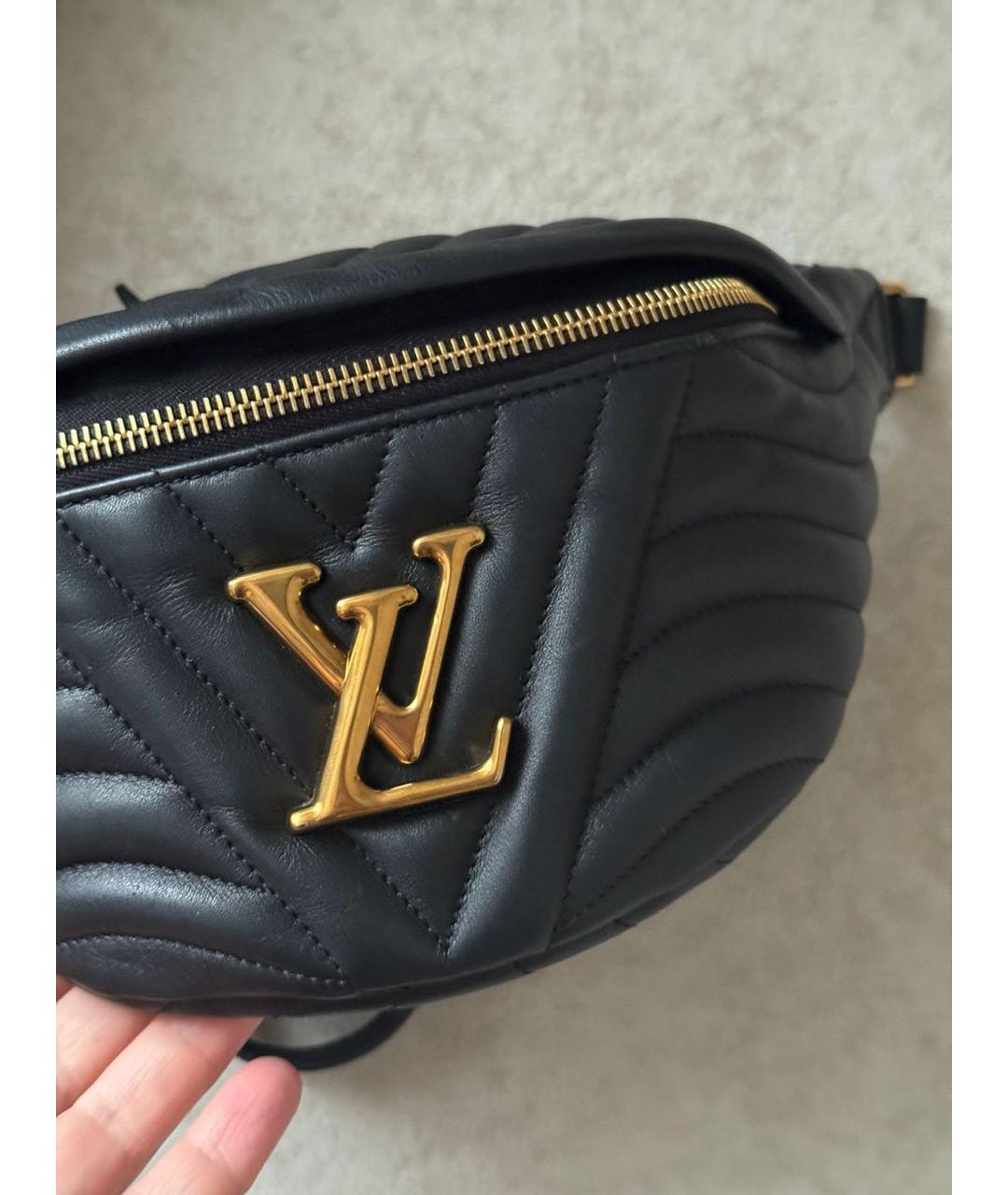 LOUIS VUITTON Черная кожаная поясная сумка, фото 5