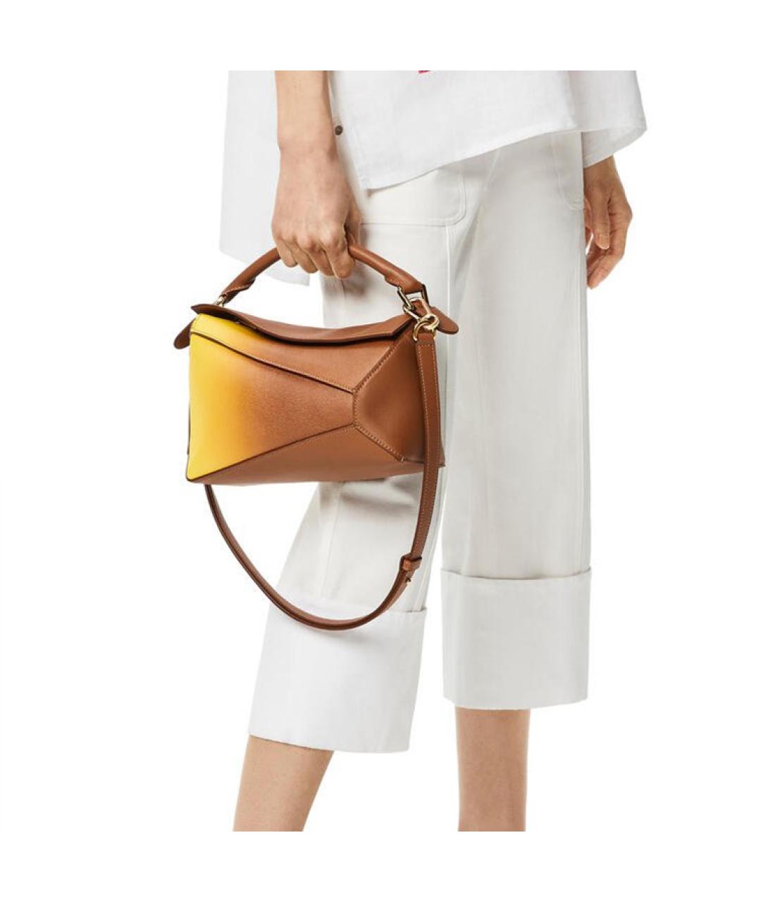 LOEWE Бежевая кожаная сумка через плечо, фото 6