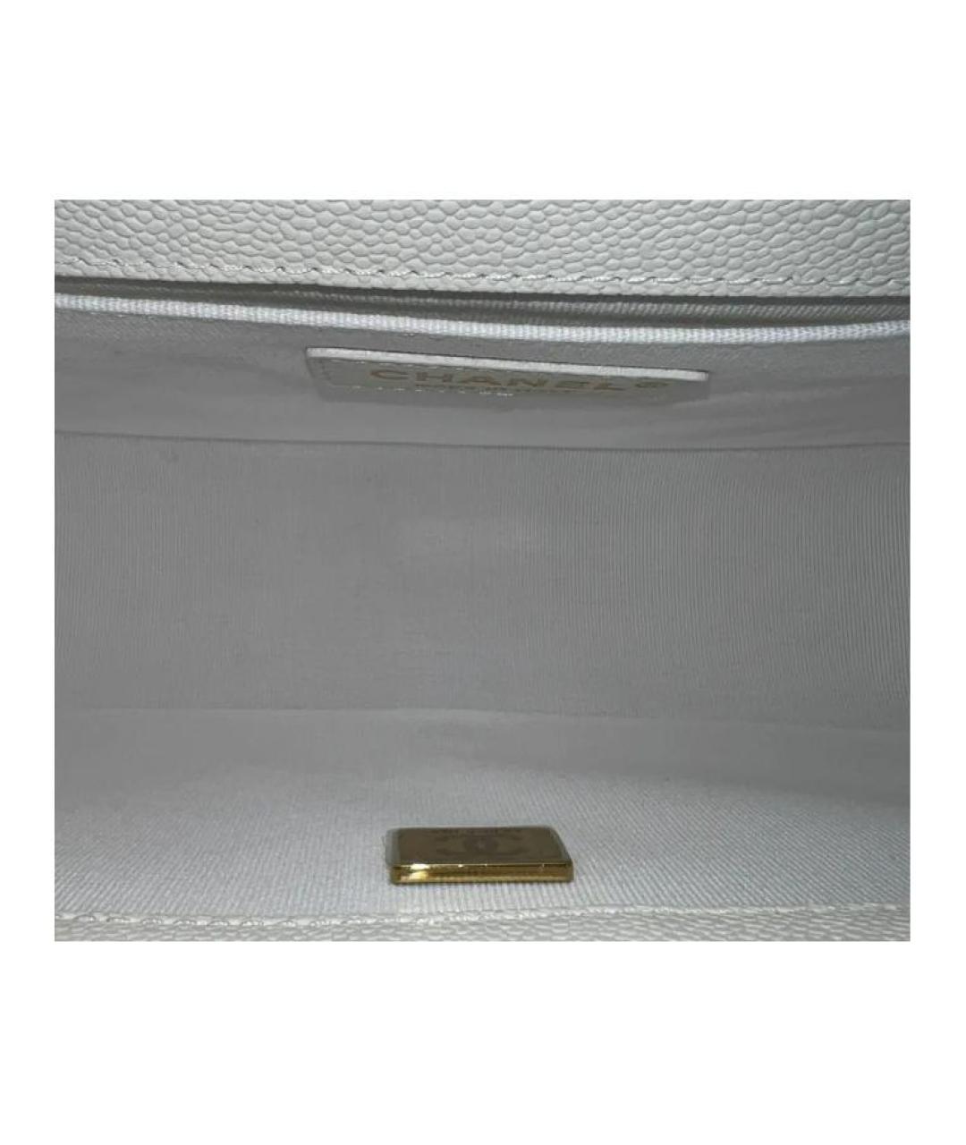 CHANEL Белая кожаная сумка через плечо, фото 4