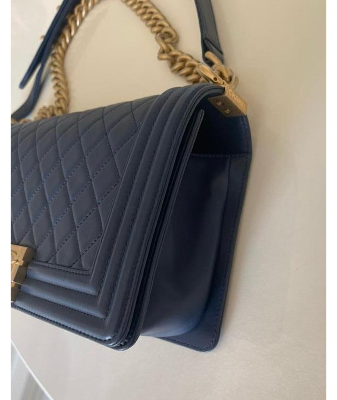 CHANEL Темно-синяя кожаная сумка через плечо, фото 2