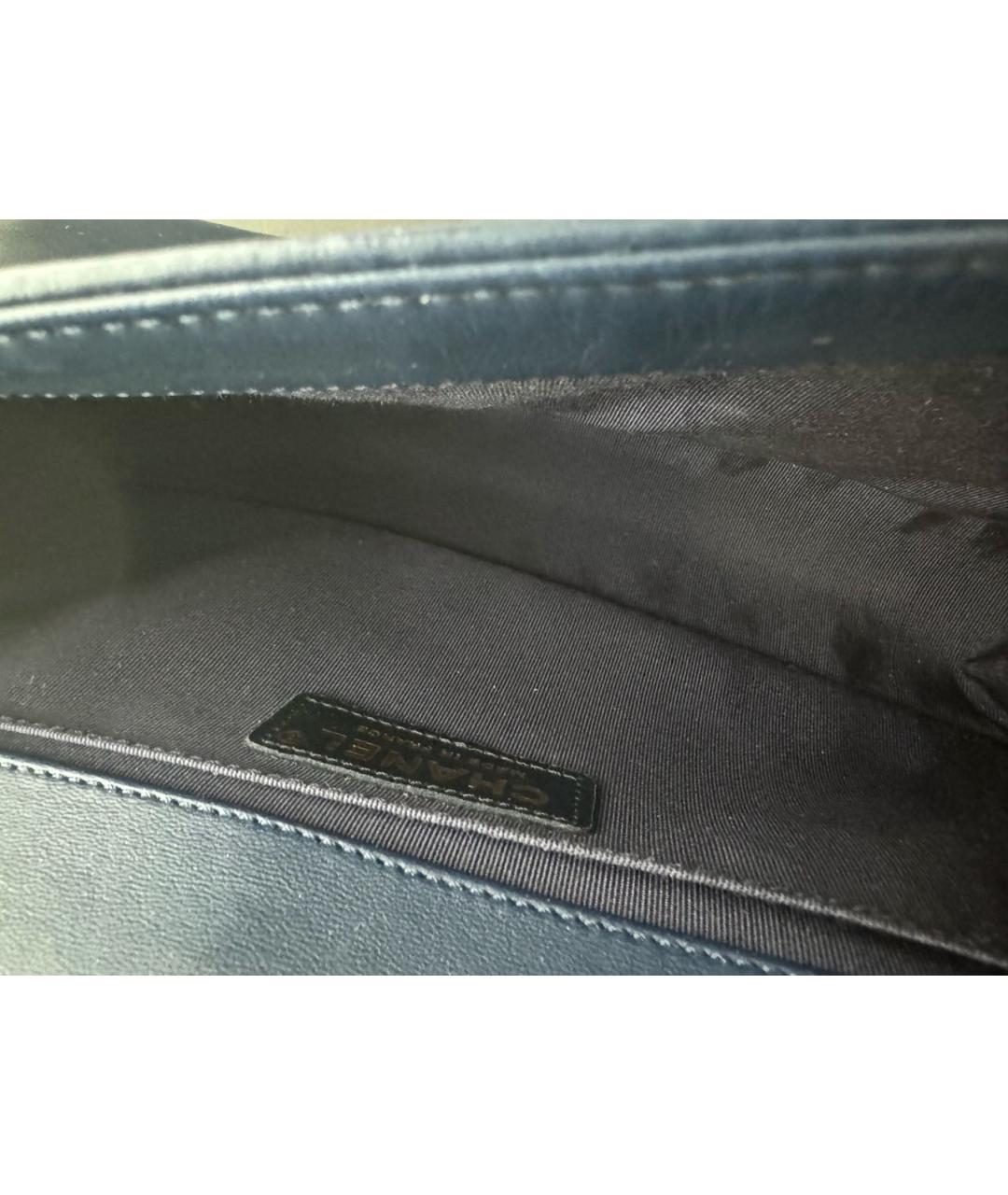 CHANEL Темно-синяя кожаная сумка через плечо, фото 4