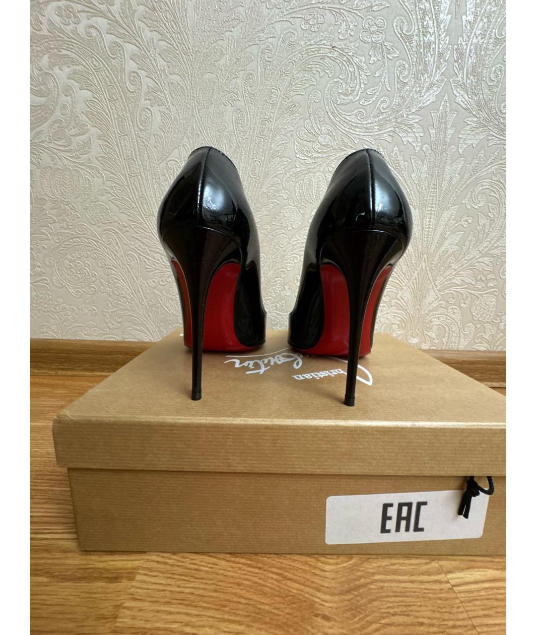 CHRISTIAN LOUBOUTIN Черные туфли из лакированной кожи, фото 4