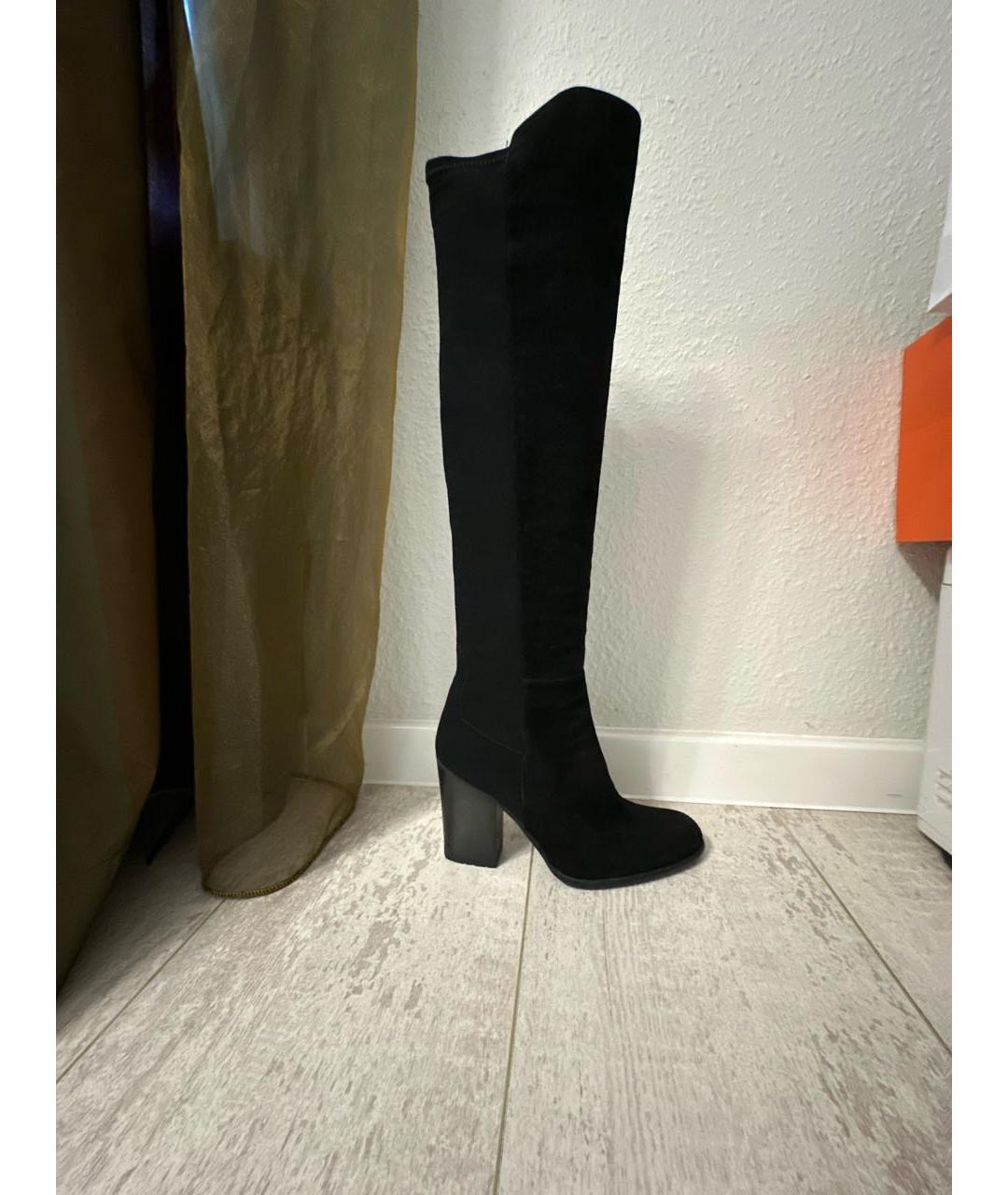 STUART WEITZMAN Черные замшевые сапоги, фото 7