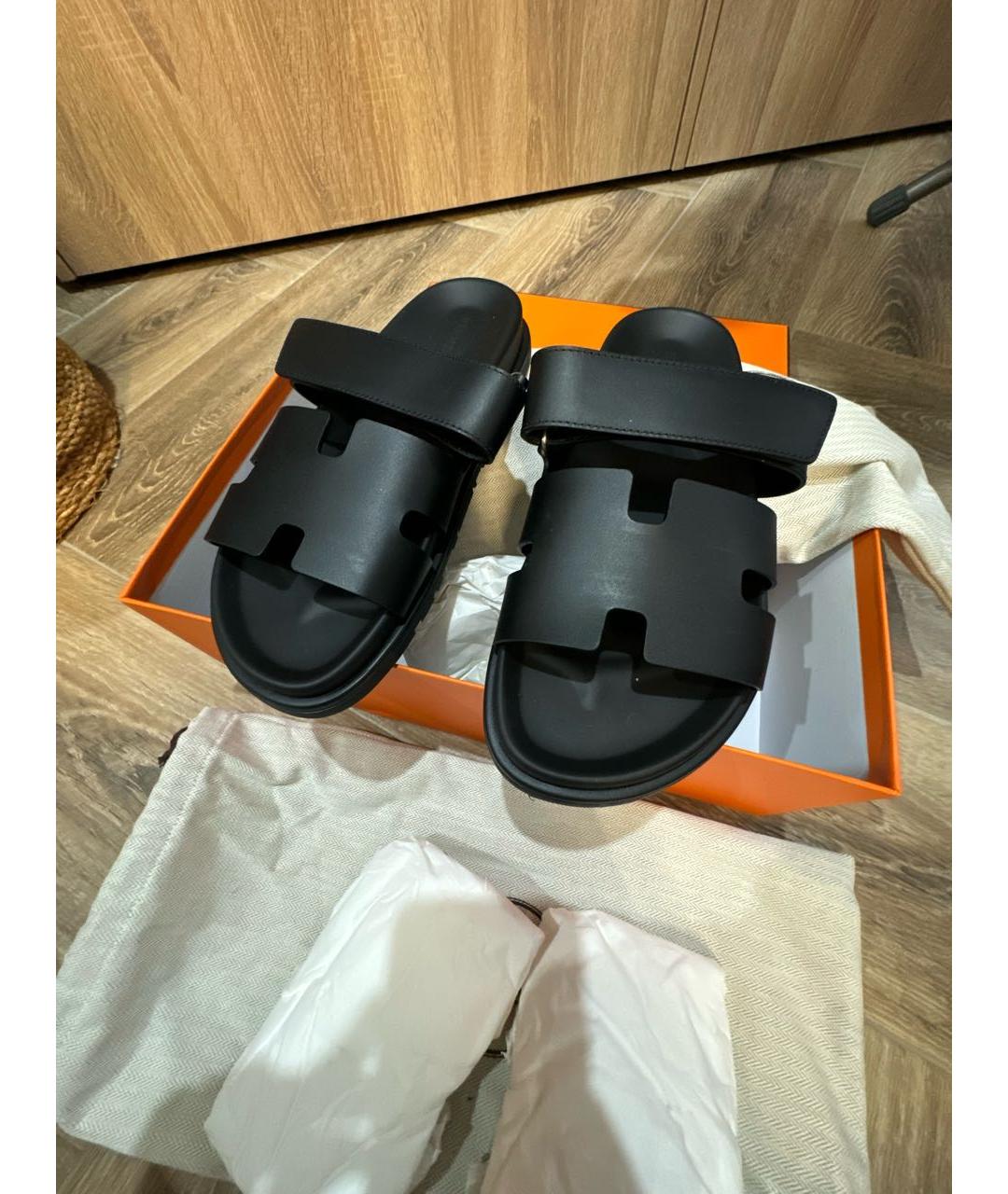 HERMES Черные кожаные сандалии, фото 2