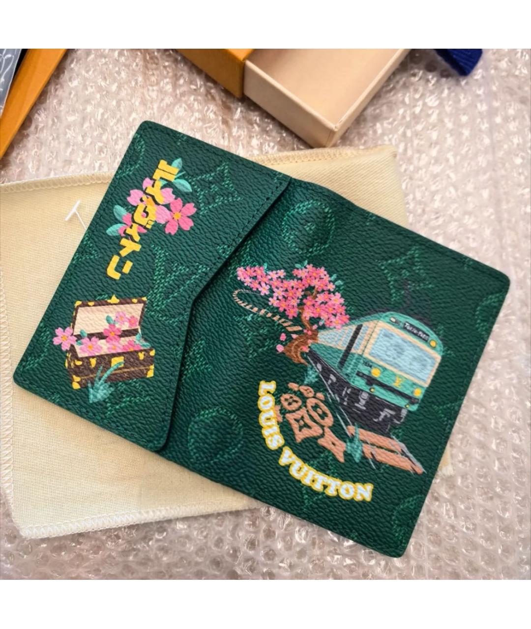 LOUIS VUITTON Зеленый кардхолдер, фото 5