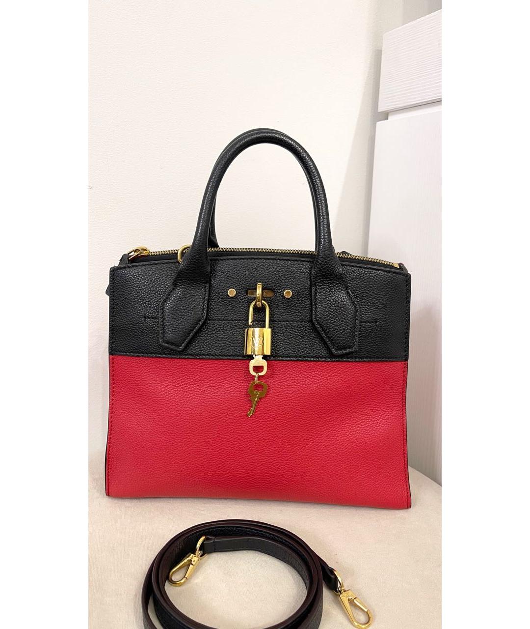 LOUIS VUITTON Красная кожаная сумка с короткими ручками, фото 3