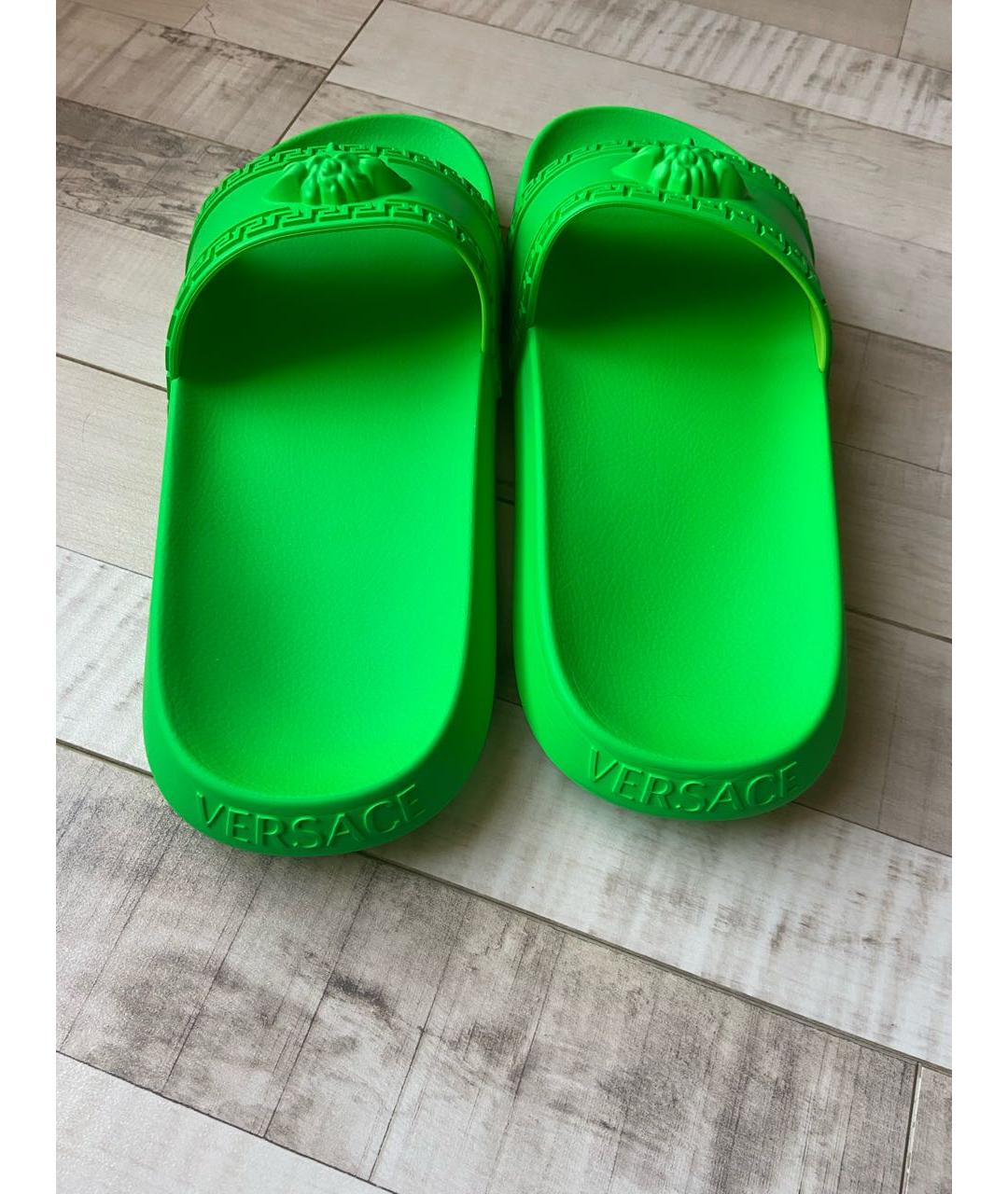 VERSACE Зеленые резиновые шлепанцы, фото 3