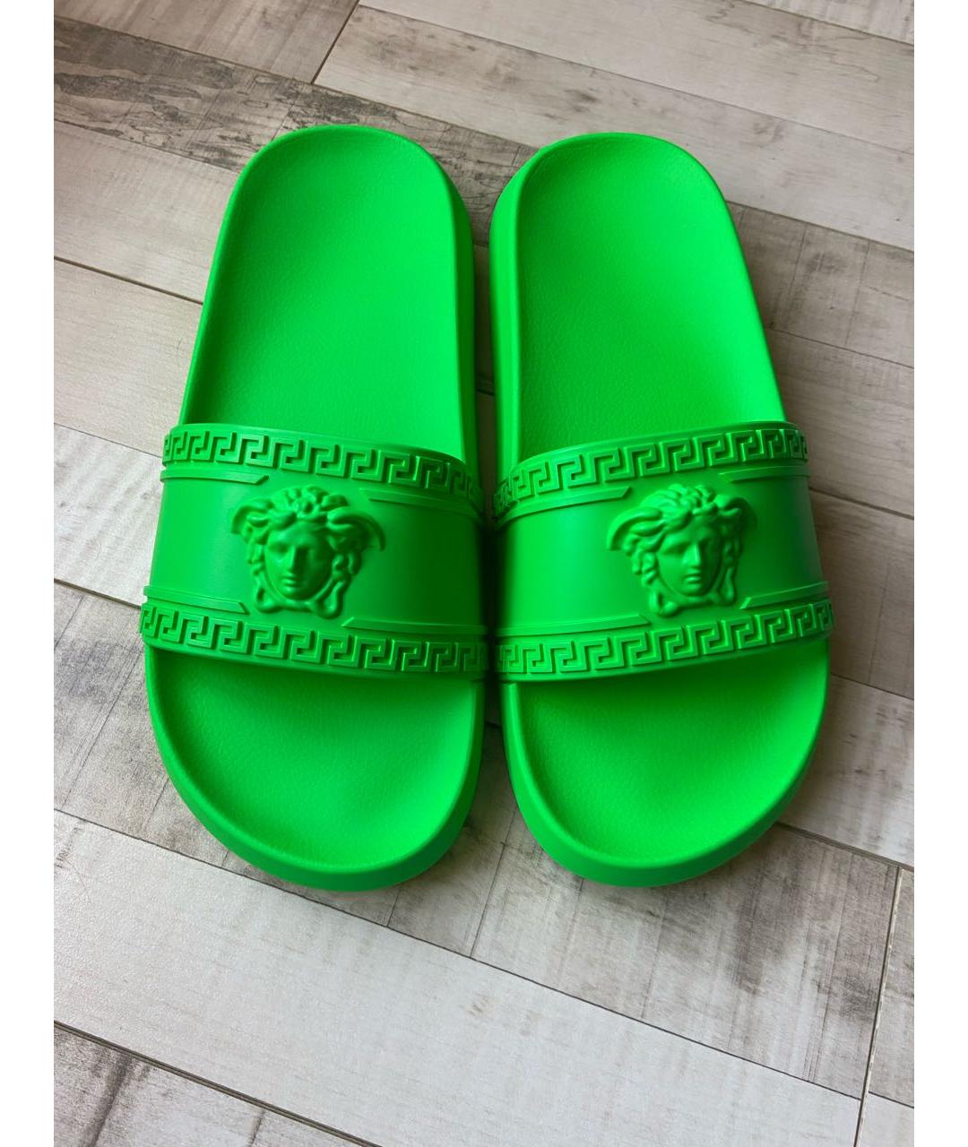 VERSACE Зеленые резиновые шлепанцы, фото 2