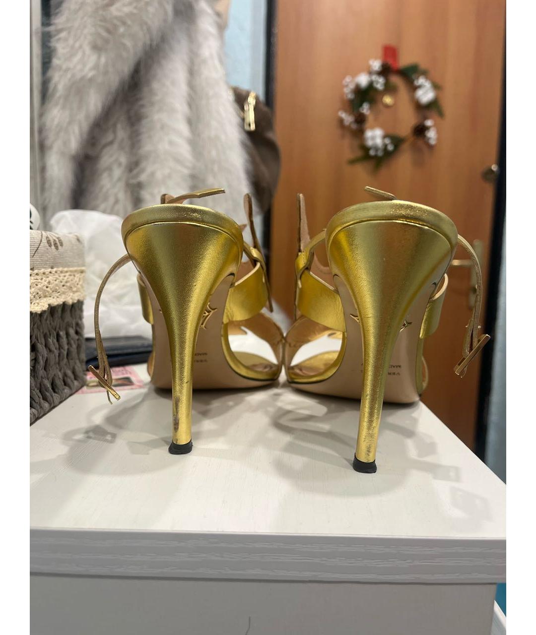 CHARLOTTE OLYMPIA Золотые кожаные туфли, фото 4