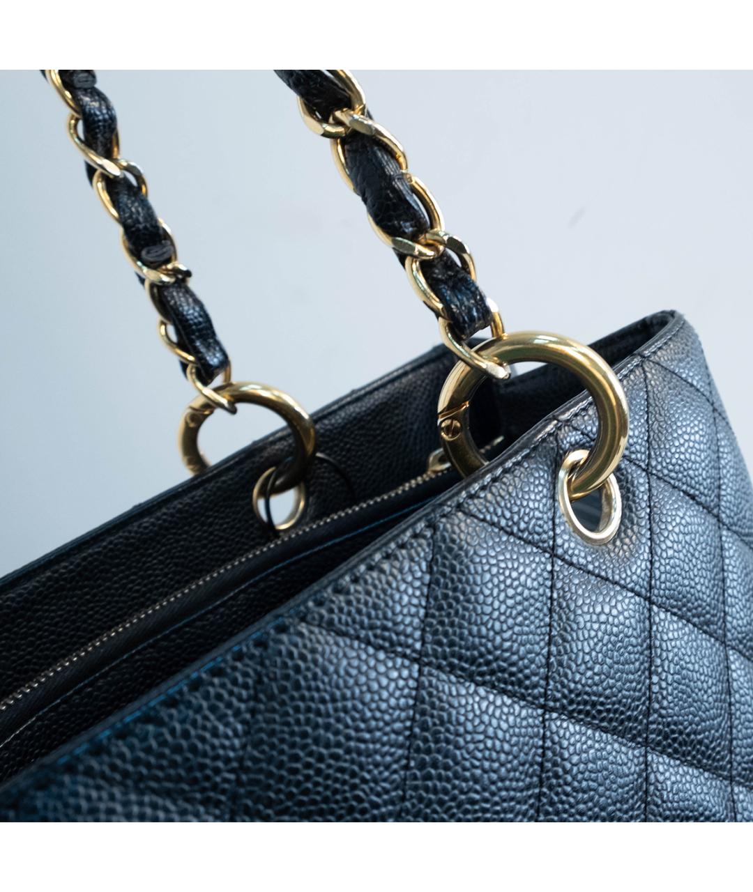 CHANEL Черная кожаная сумка тоут, фото 5