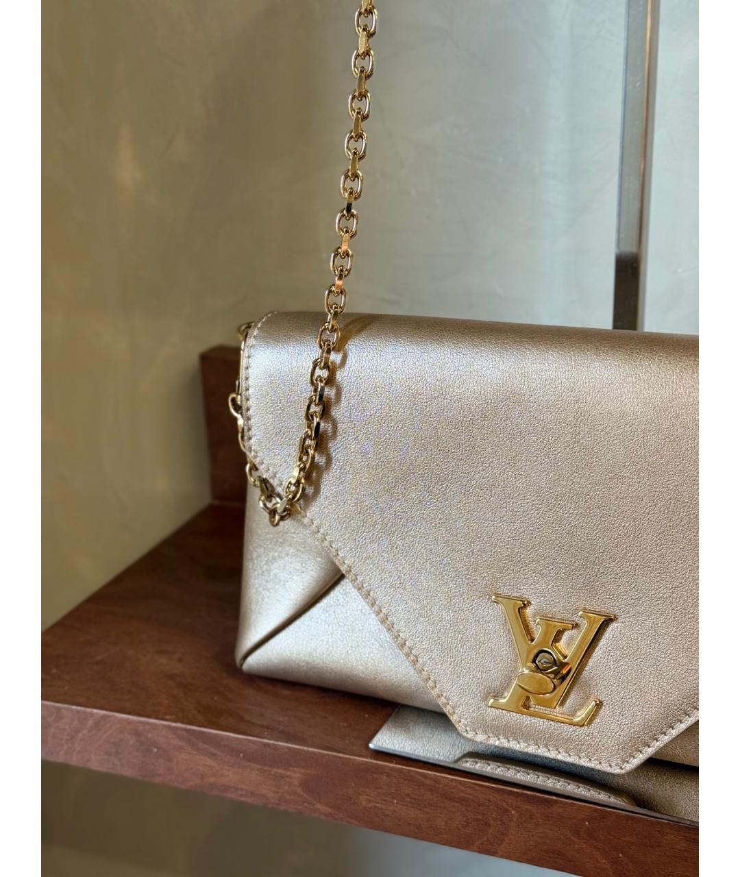 LOUIS VUITTON Золотая кожаная сумка через плечо, фото 3