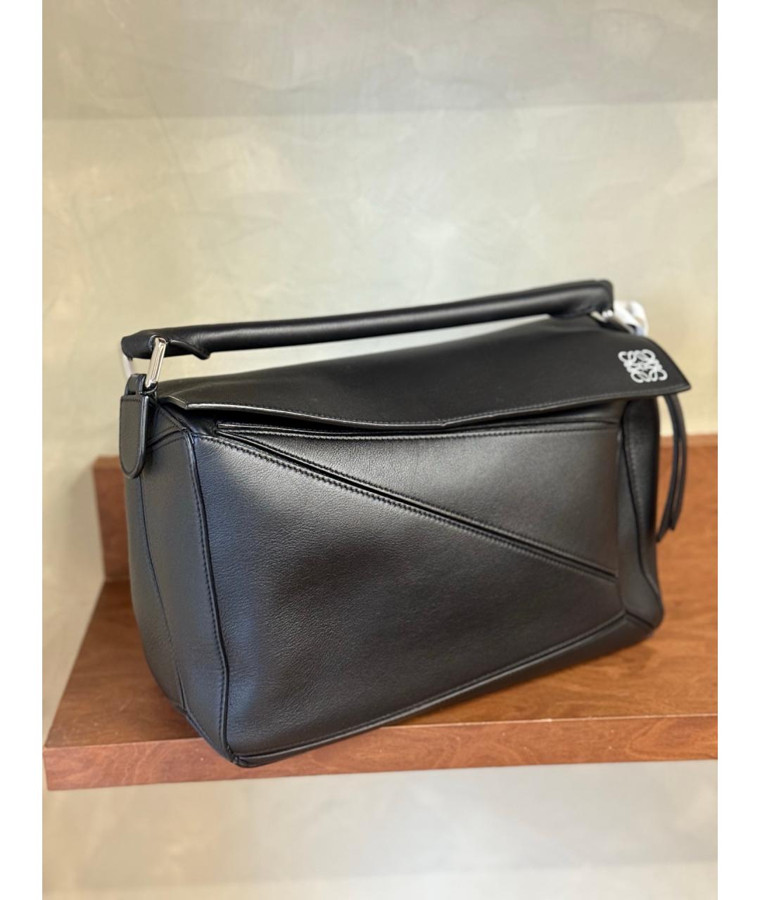 LOEWE Черная кожаная сумка с короткими ручками, фото 4