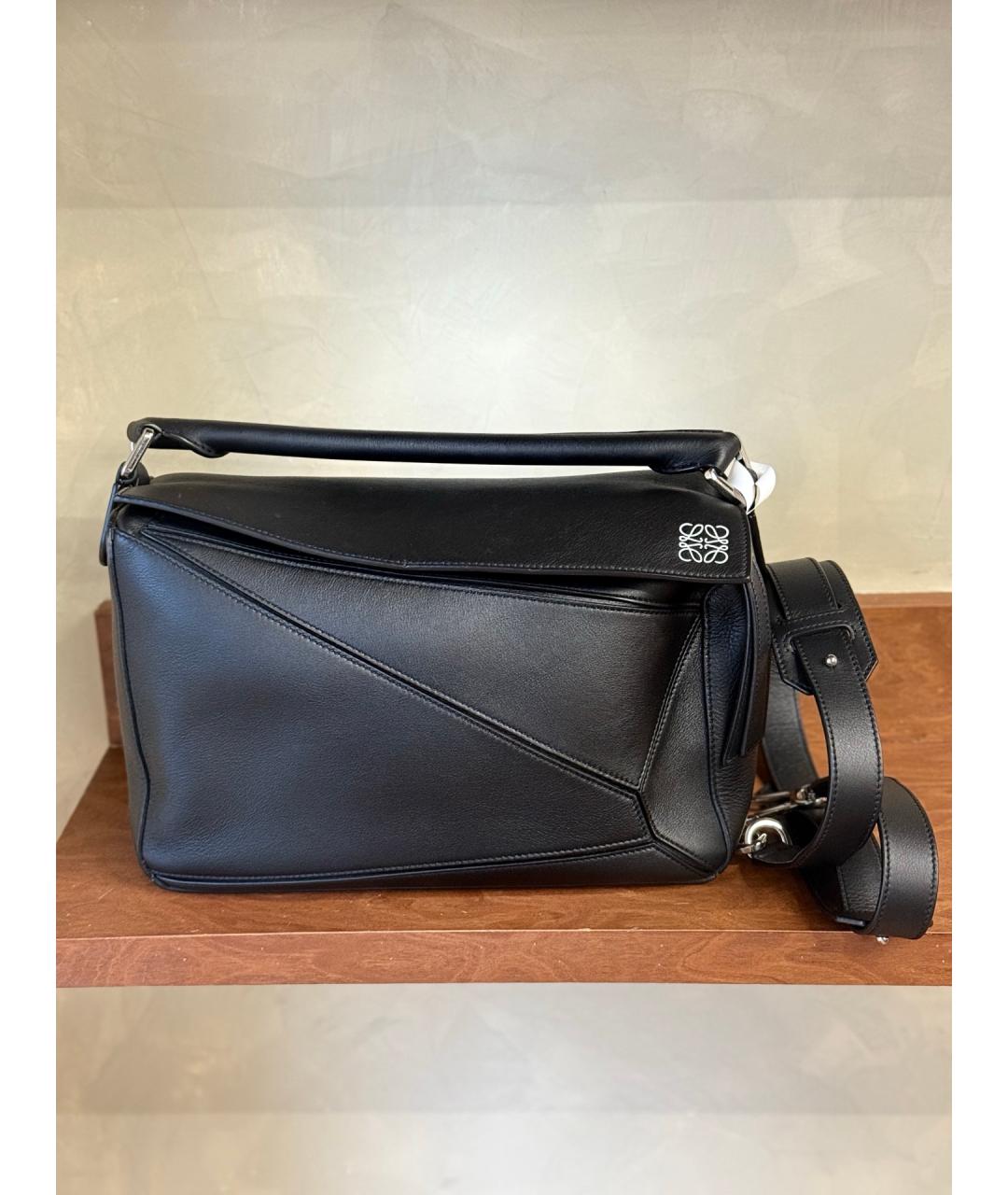 LOEWE Черная кожаная сумка с короткими ручками, фото 10