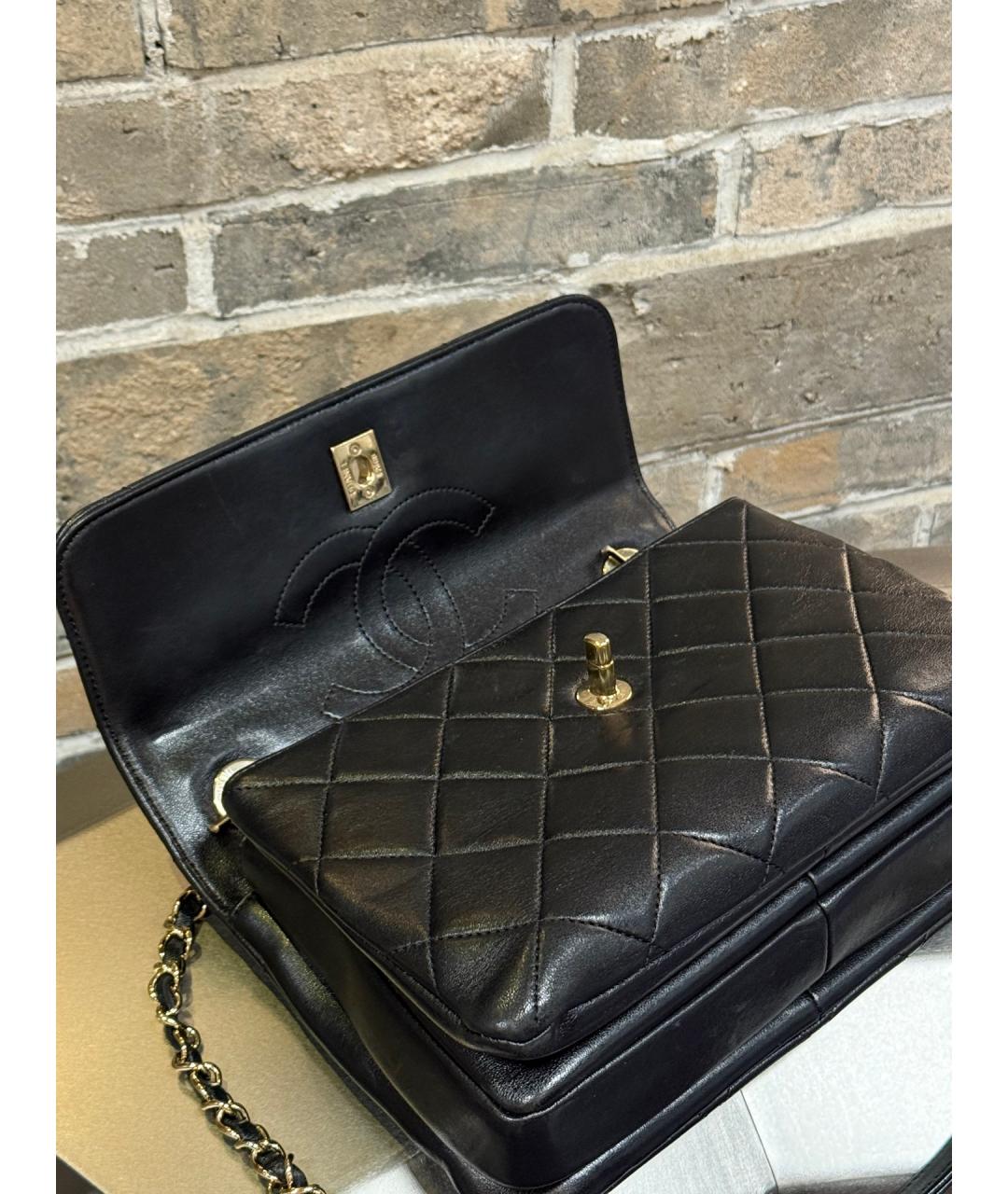 CHANEL Черная кожаная сумка с короткими ручками, фото 6