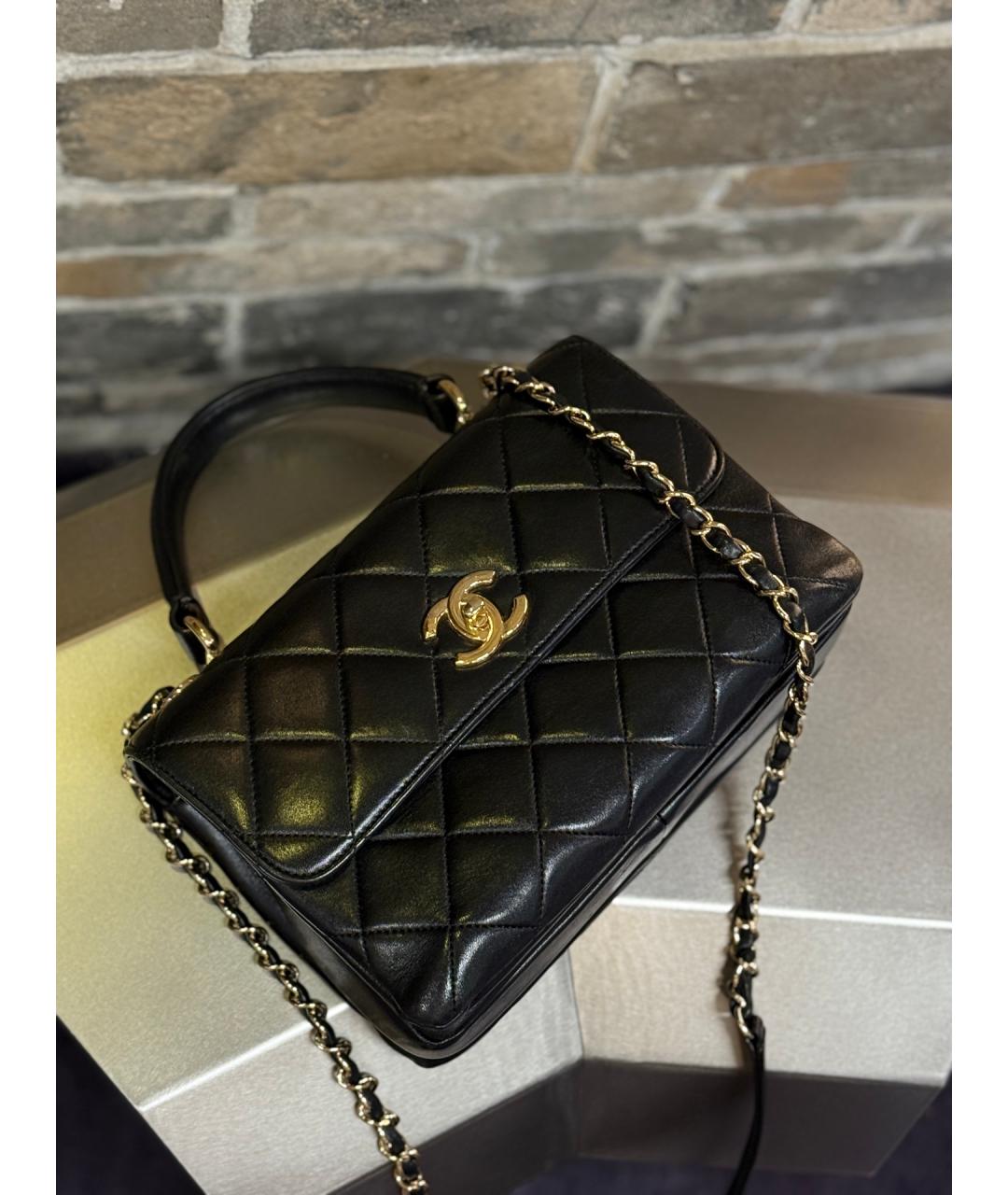 CHANEL Черная кожаная сумка с короткими ручками, фото 3