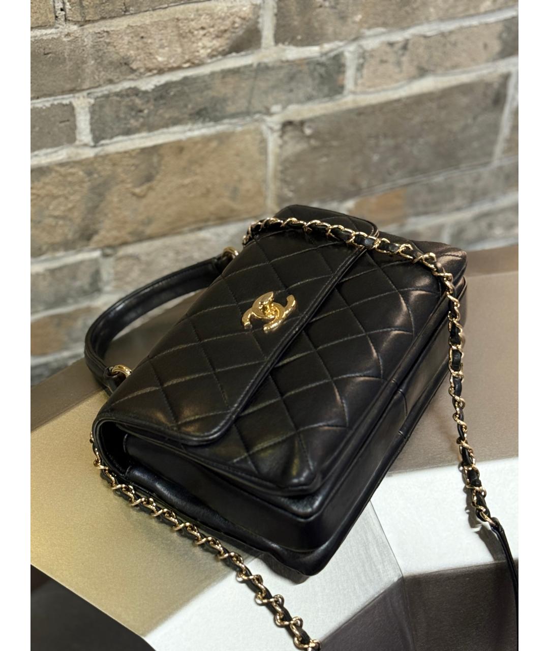 CHANEL Черная кожаная сумка с короткими ручками, фото 4